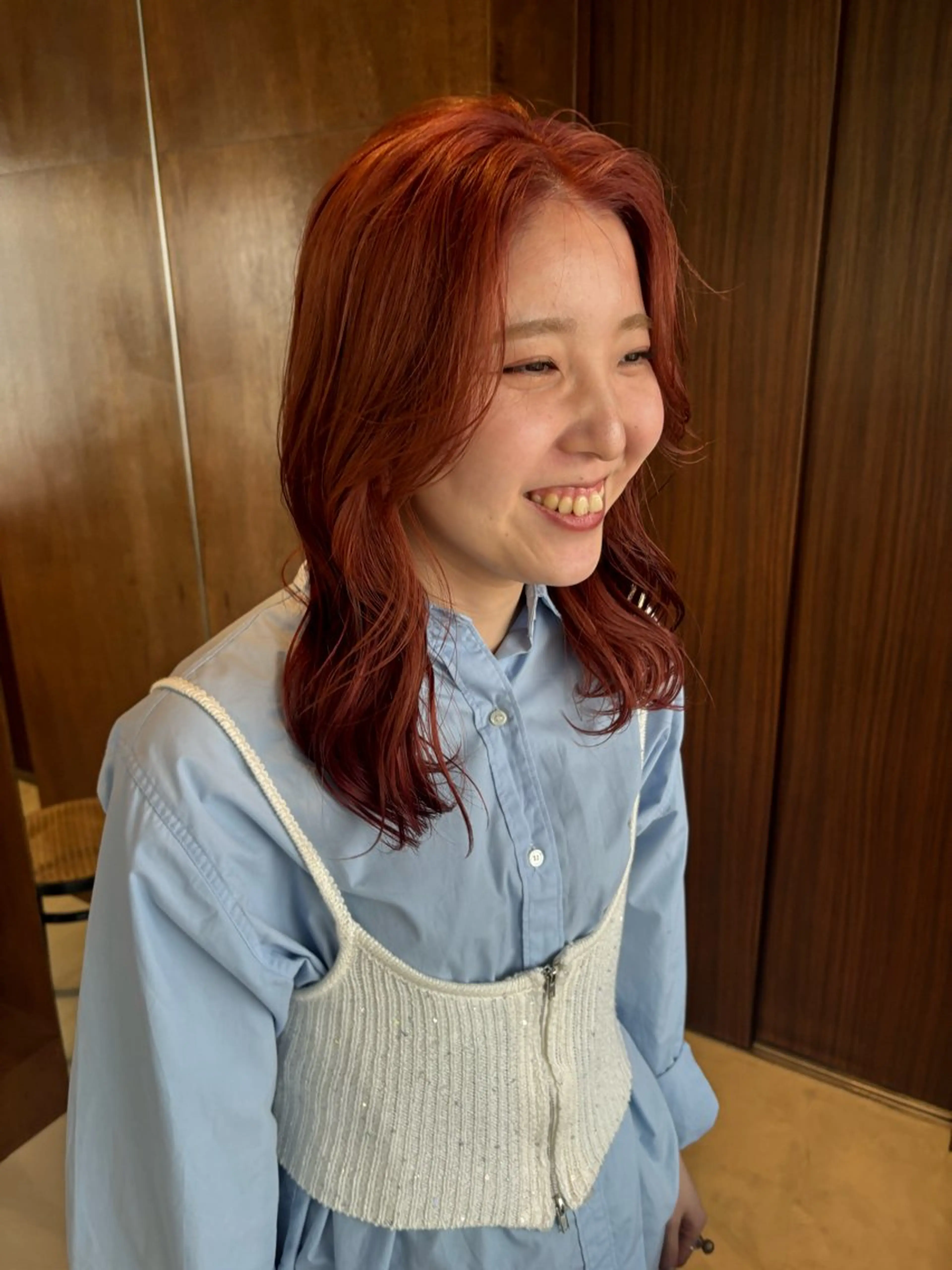 セミロング カラー wewe: momoeのヘアスタイル