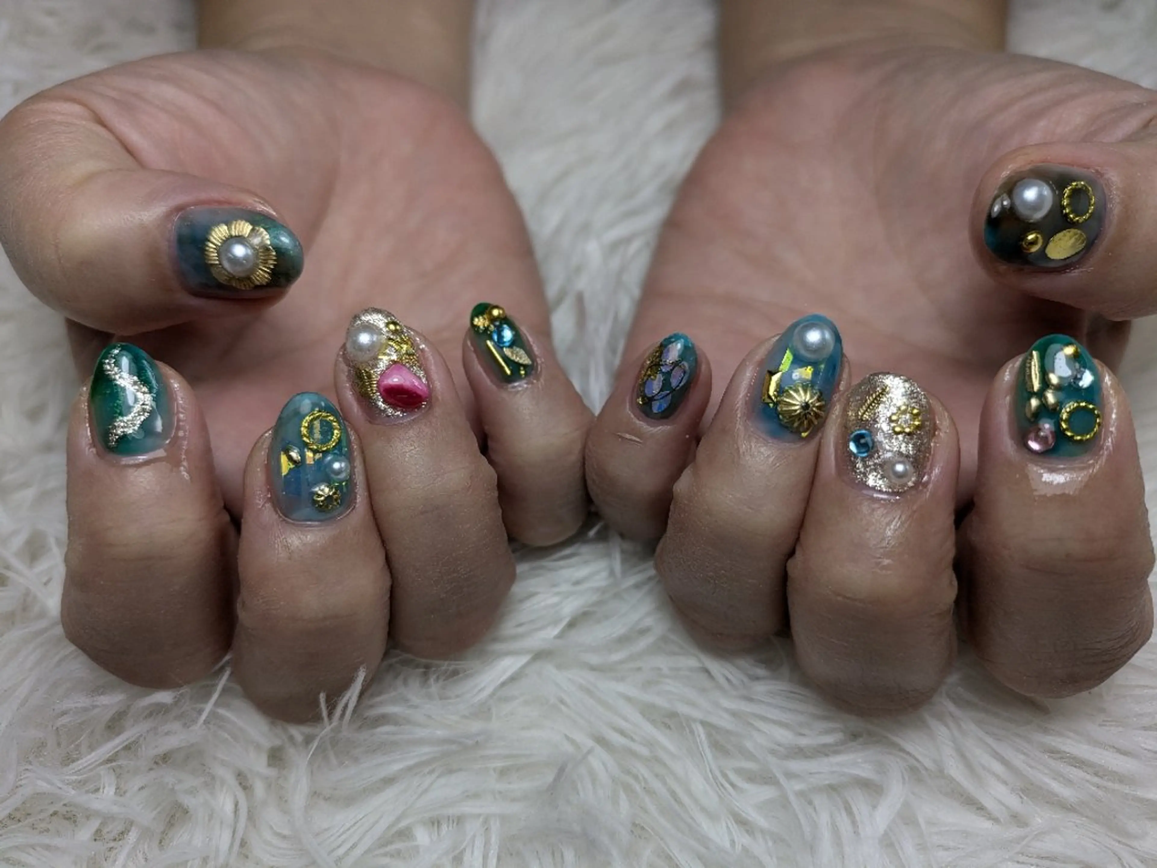 ショート ハンドネイル Nailspeace Omalyのネイルデザイン