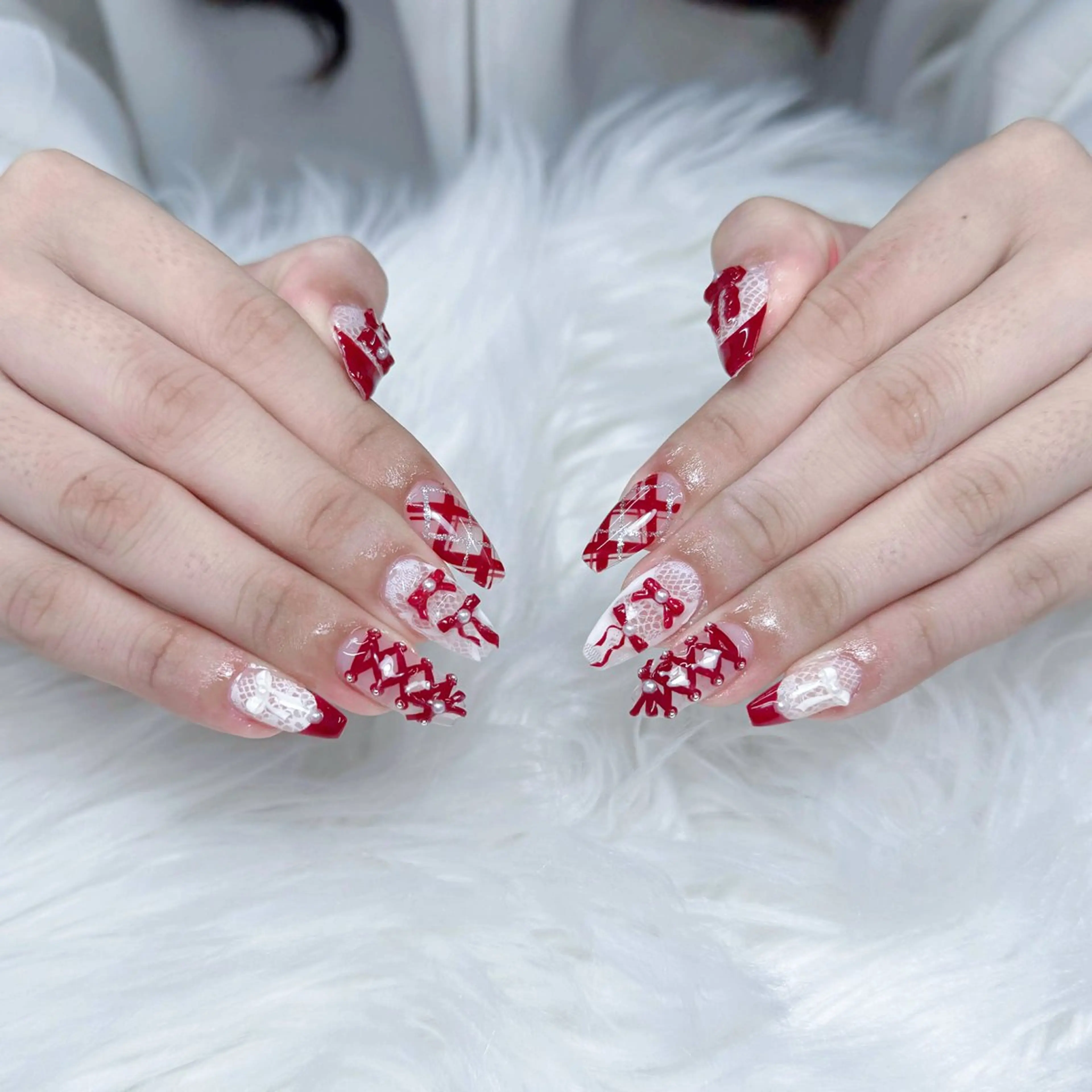 ネイル グリーン キラキラネイル ラメ(グリッター) ニュアンスネイル 赤色 ぱん ちゃんのネイルデザイン