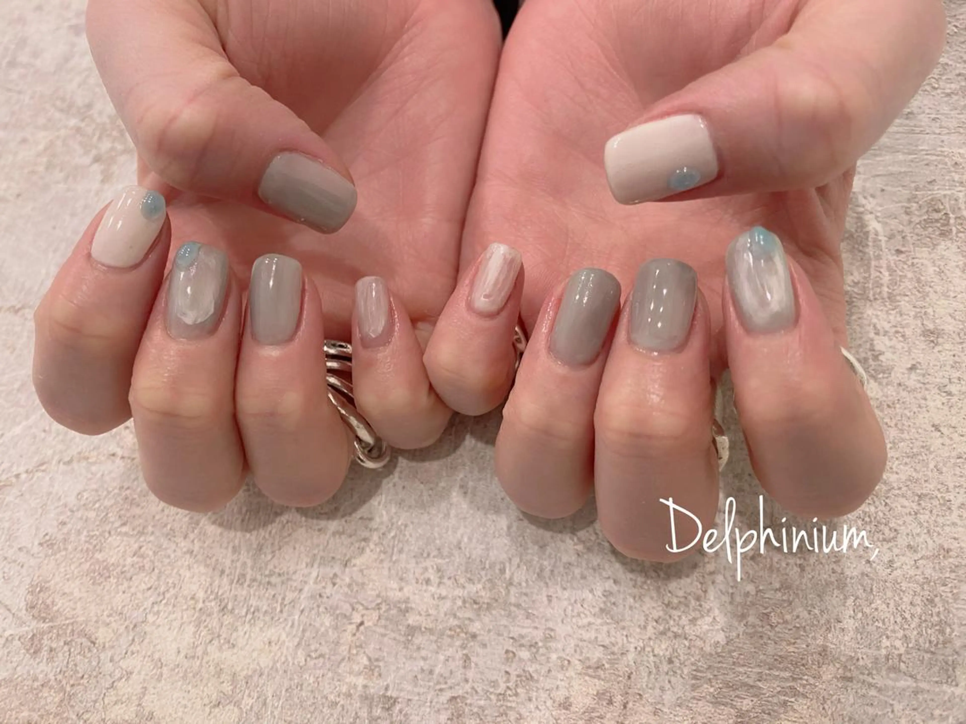 ネイル ニュアンスネイル ハンドネイル 岡本 友恵のネイルデザイン