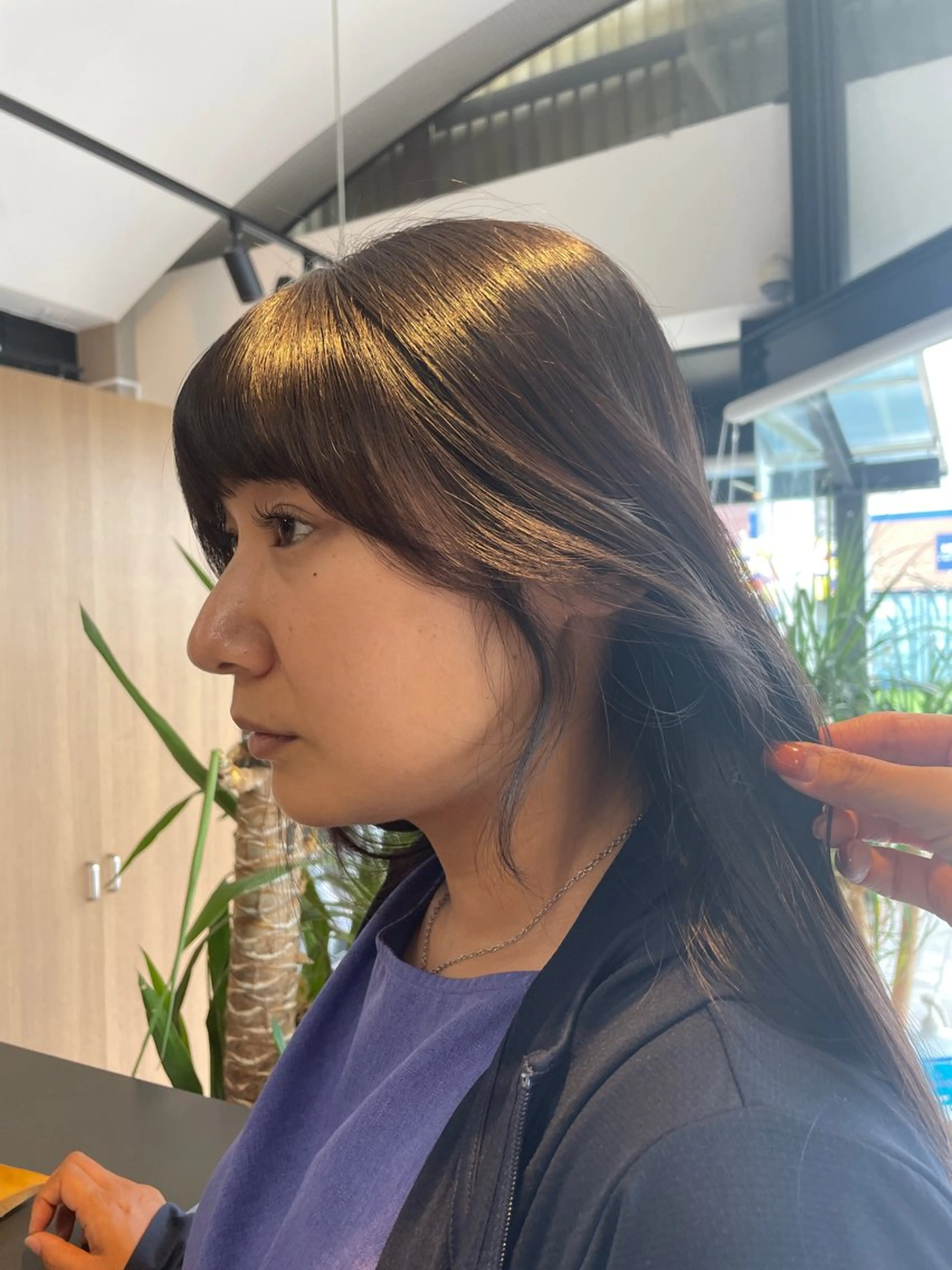 ミディアム 顔まわりレイヤー 顔周りカット レイヤーカット マキノ キョウカのヘアスタイル