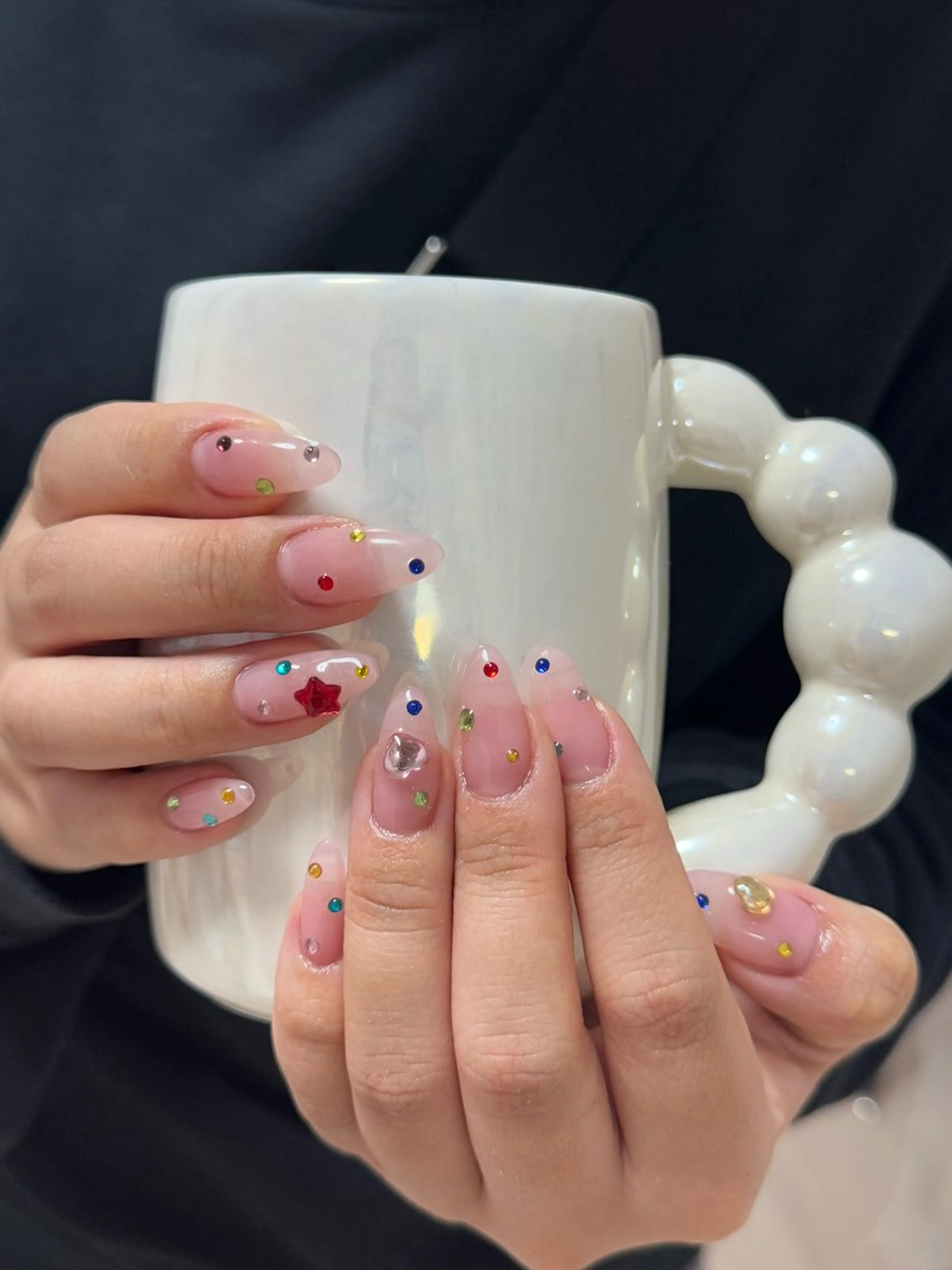 ネイル アートネイル フットネイル ジェルネイル ニュアンスネイル パラジェル ハンドネイル 🎀🎀YooLi Nail Salonのネイルデザイン