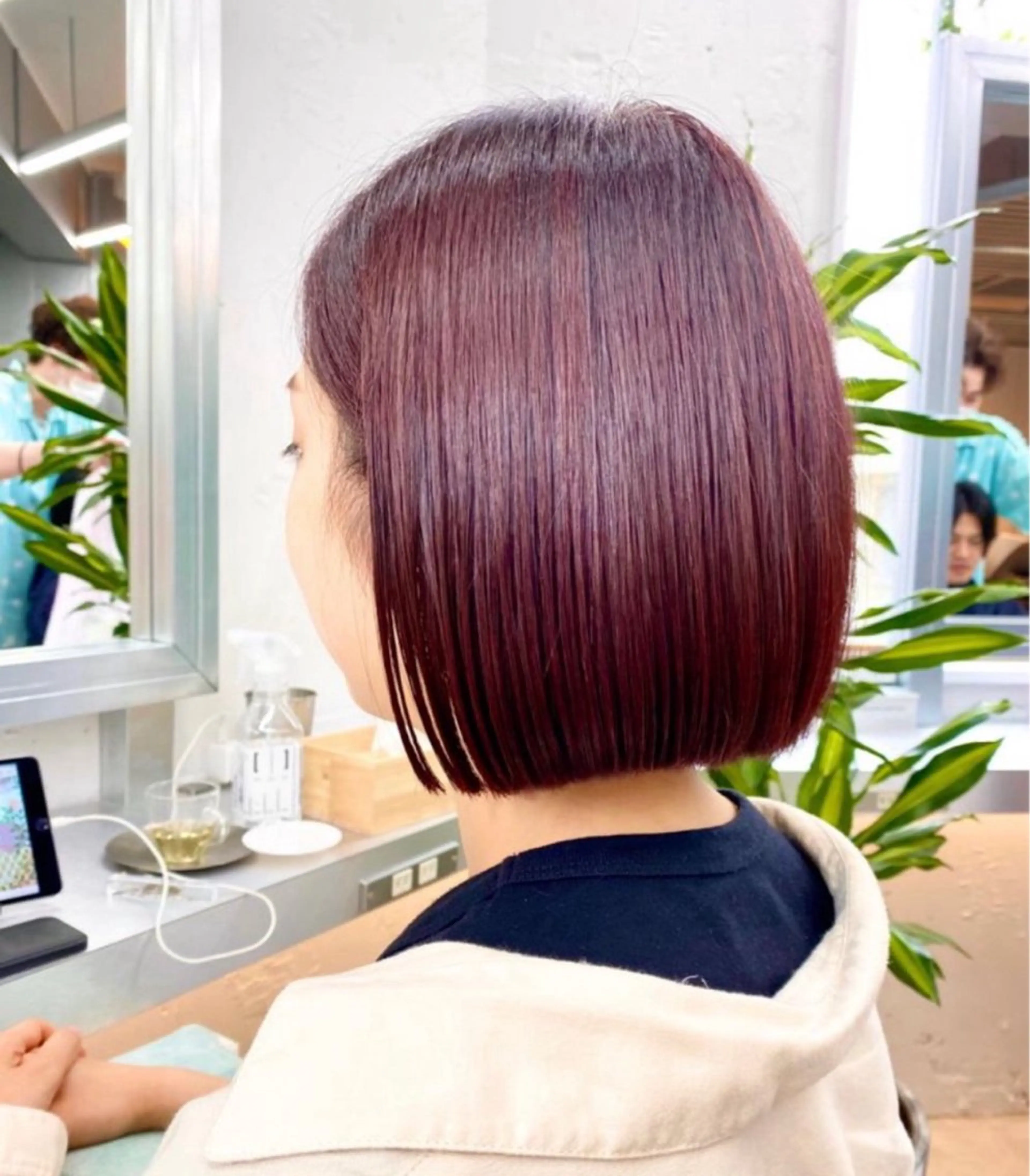 ミディアム カラー パーマ 切りっぱなしボブ ブリーチ レッドカラー ボブ 伸ばしかけ カット ヘアカラー 縮毛矯正 艶髪と透明感を ‼️/若林のヘアスタイル