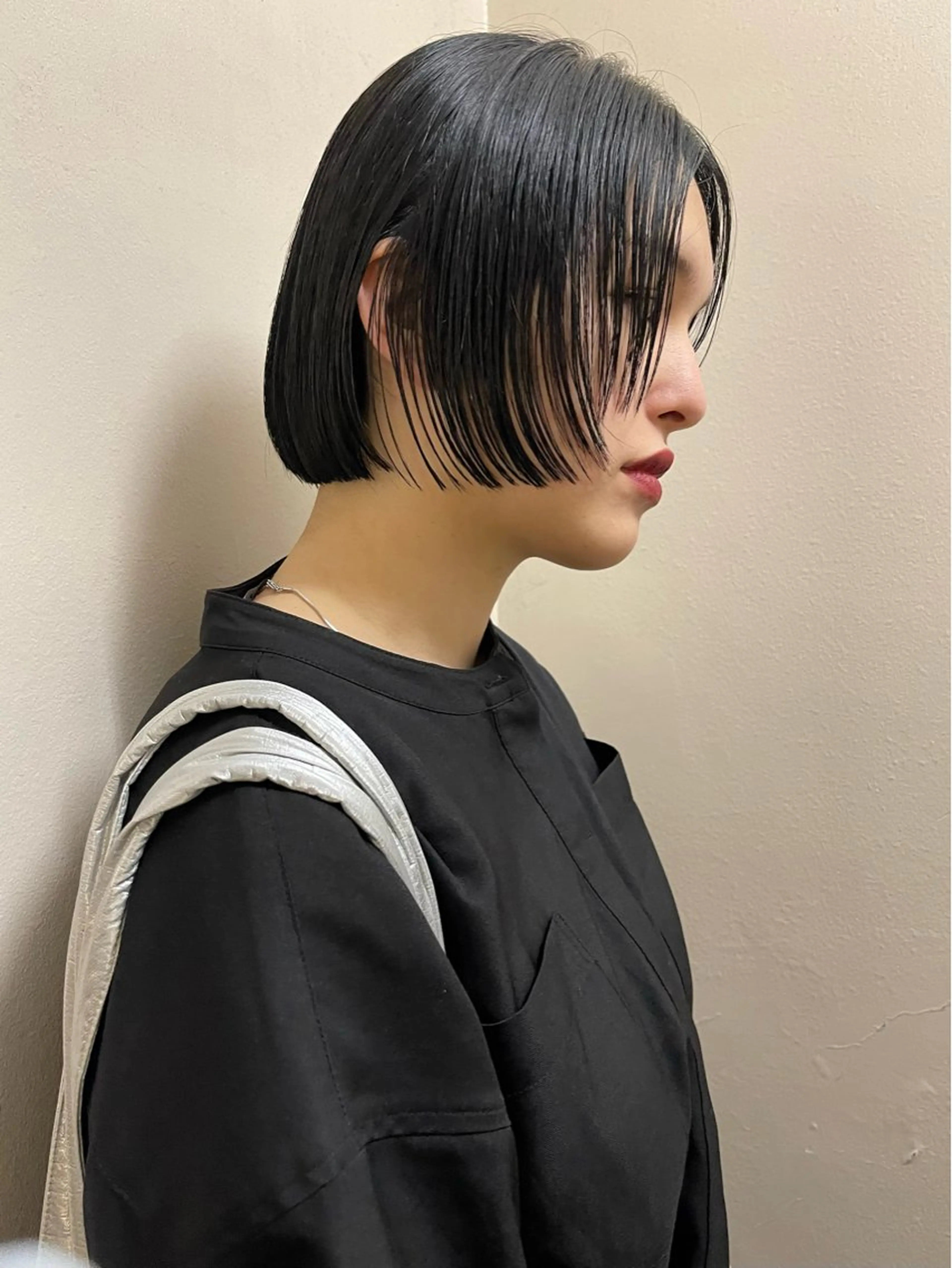 ミディアム ボブ カット 縮毛矯正 トリートメント ヘアセット 安部佑哉/ハイトーン /レイヤー/ブリーチのヘアスタイル