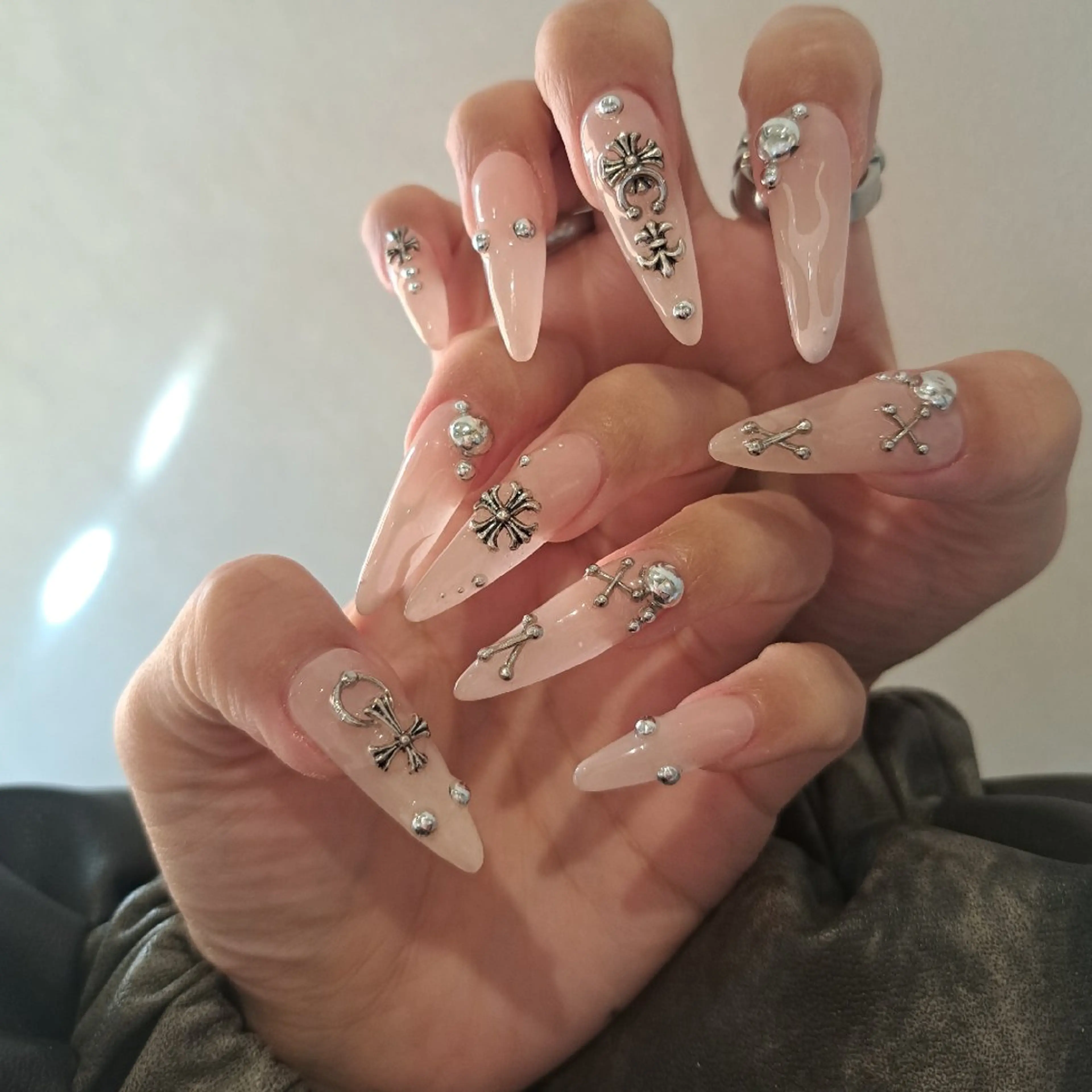 ネイル 長さ出し スカルプネイル ハンドネイル Nail mood デザイン持ち込みokのネイルデザイン