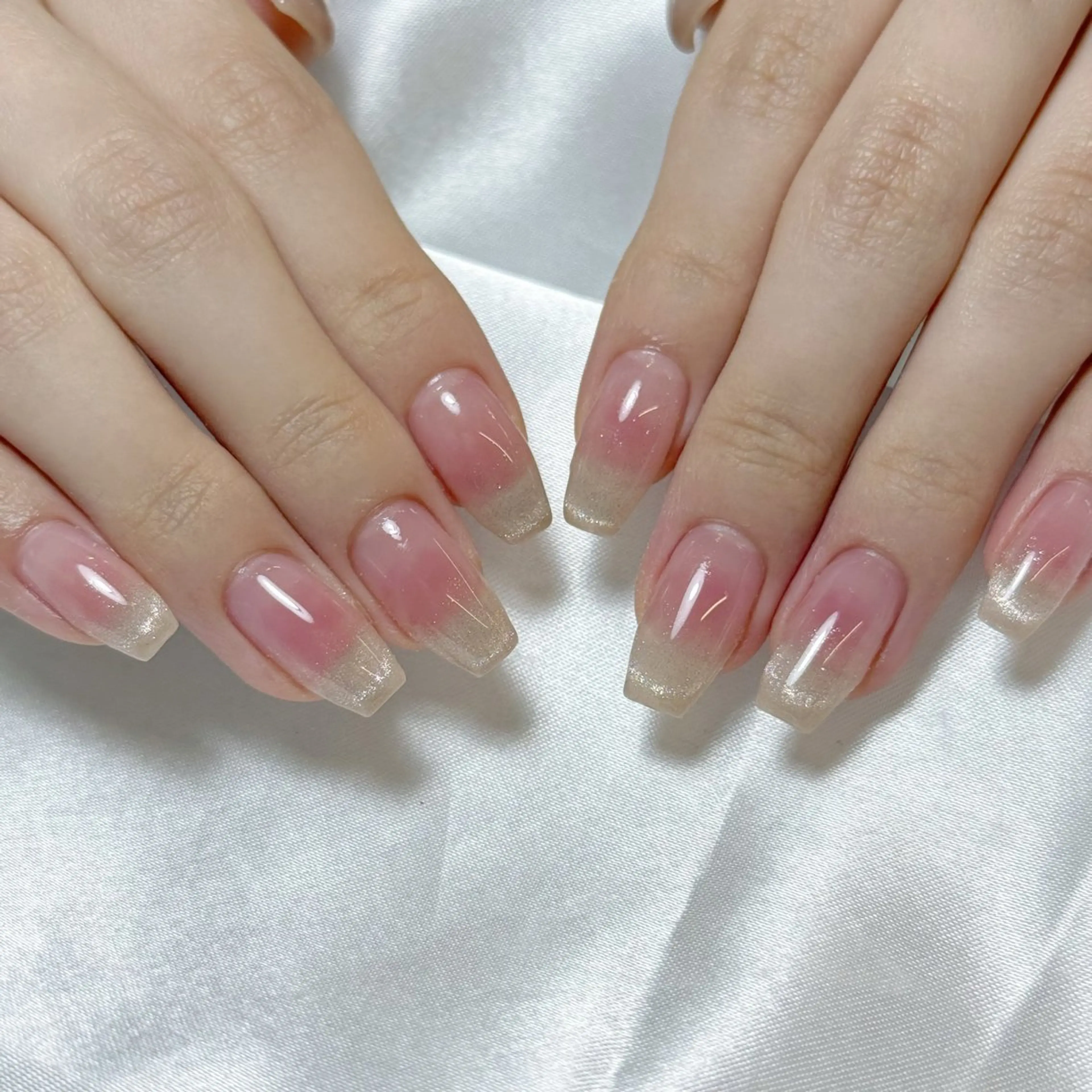 ネイル オーロラネイル ブルー フラッシュネイル フットネイル フレンチネイル 🌷yui ネイル🌷のネイルデザイン