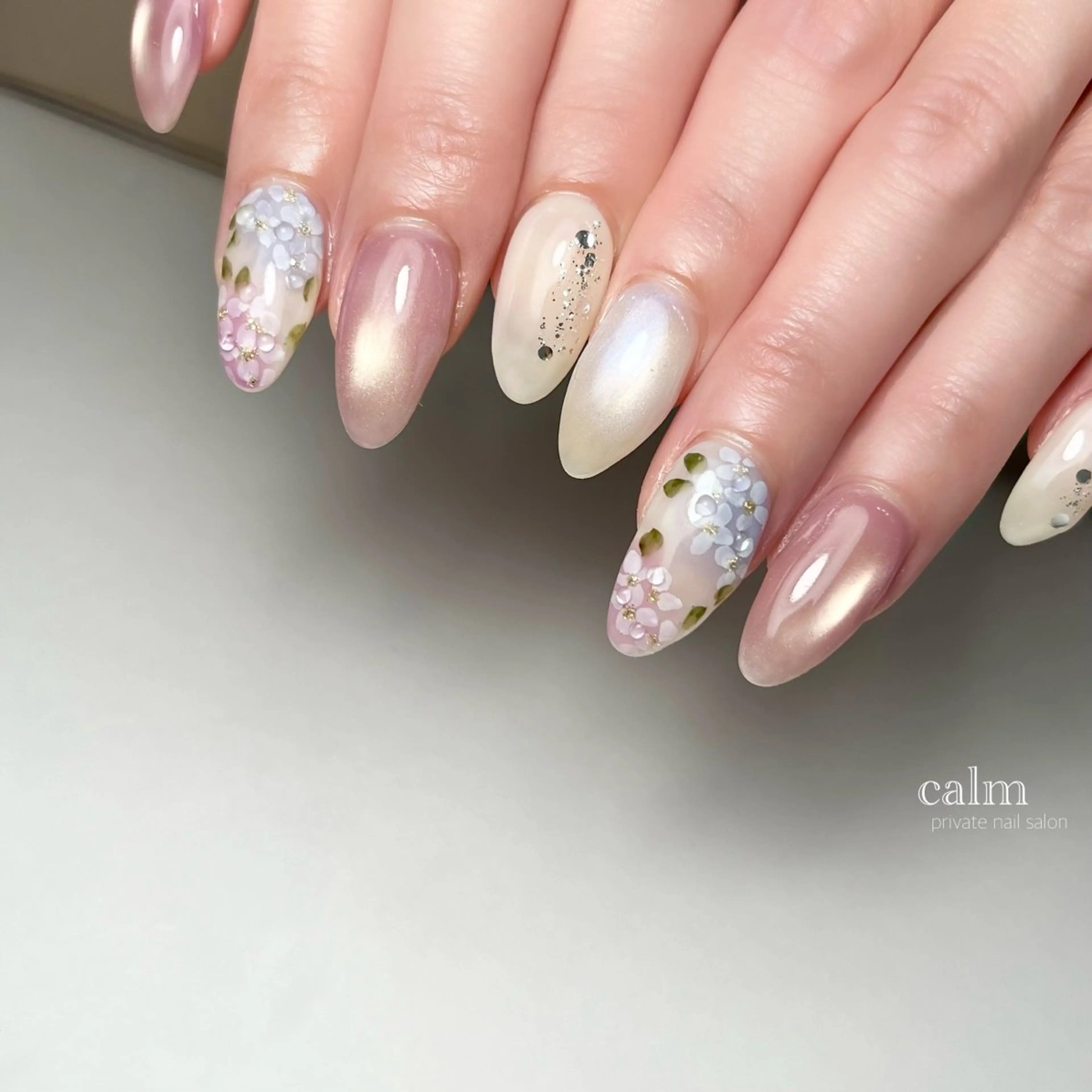 ネイル ハンドネイル calm 〔ｶｰﾑ〕のネイルデザイン