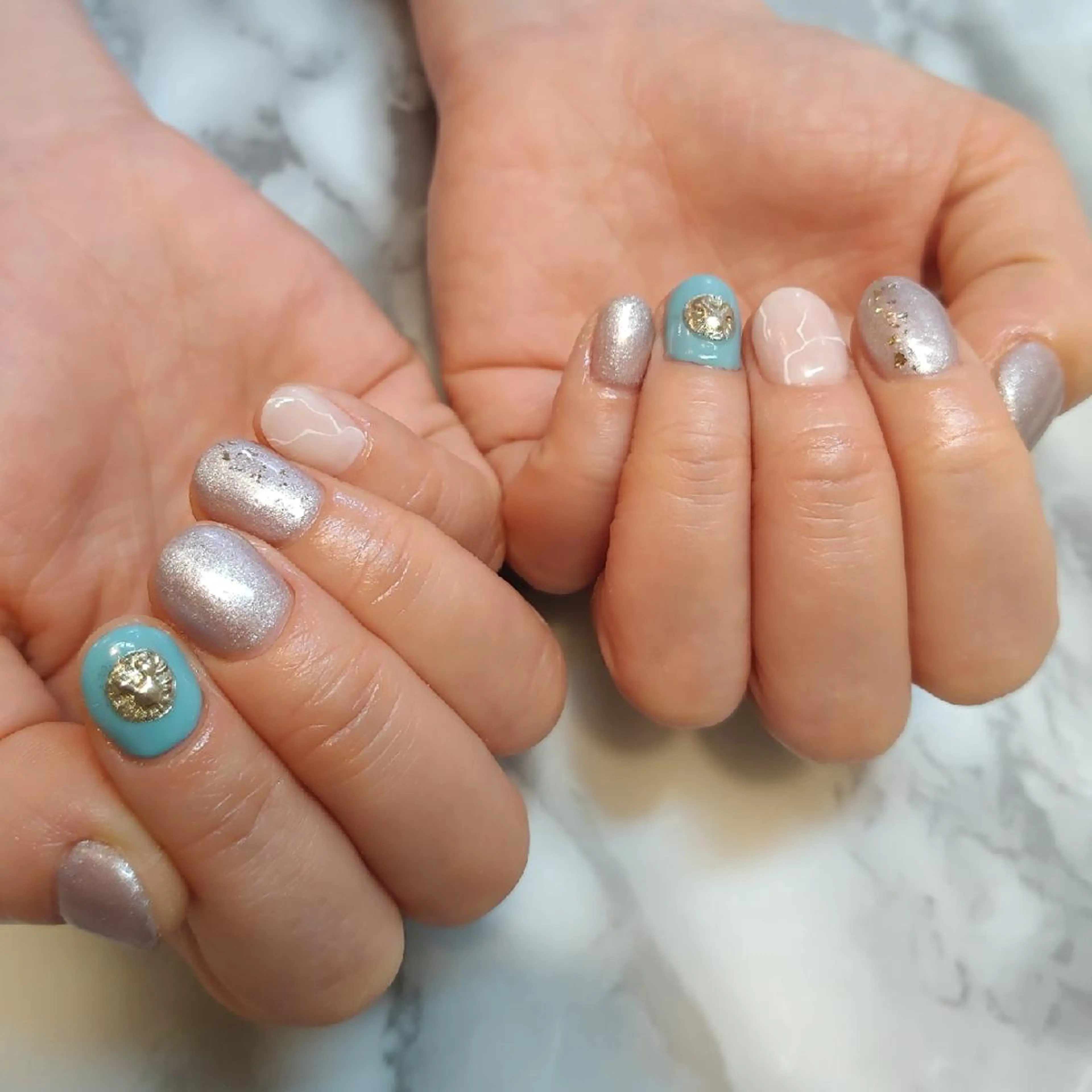 ネイル ジェヌインネイル 河内のネイルデザイン