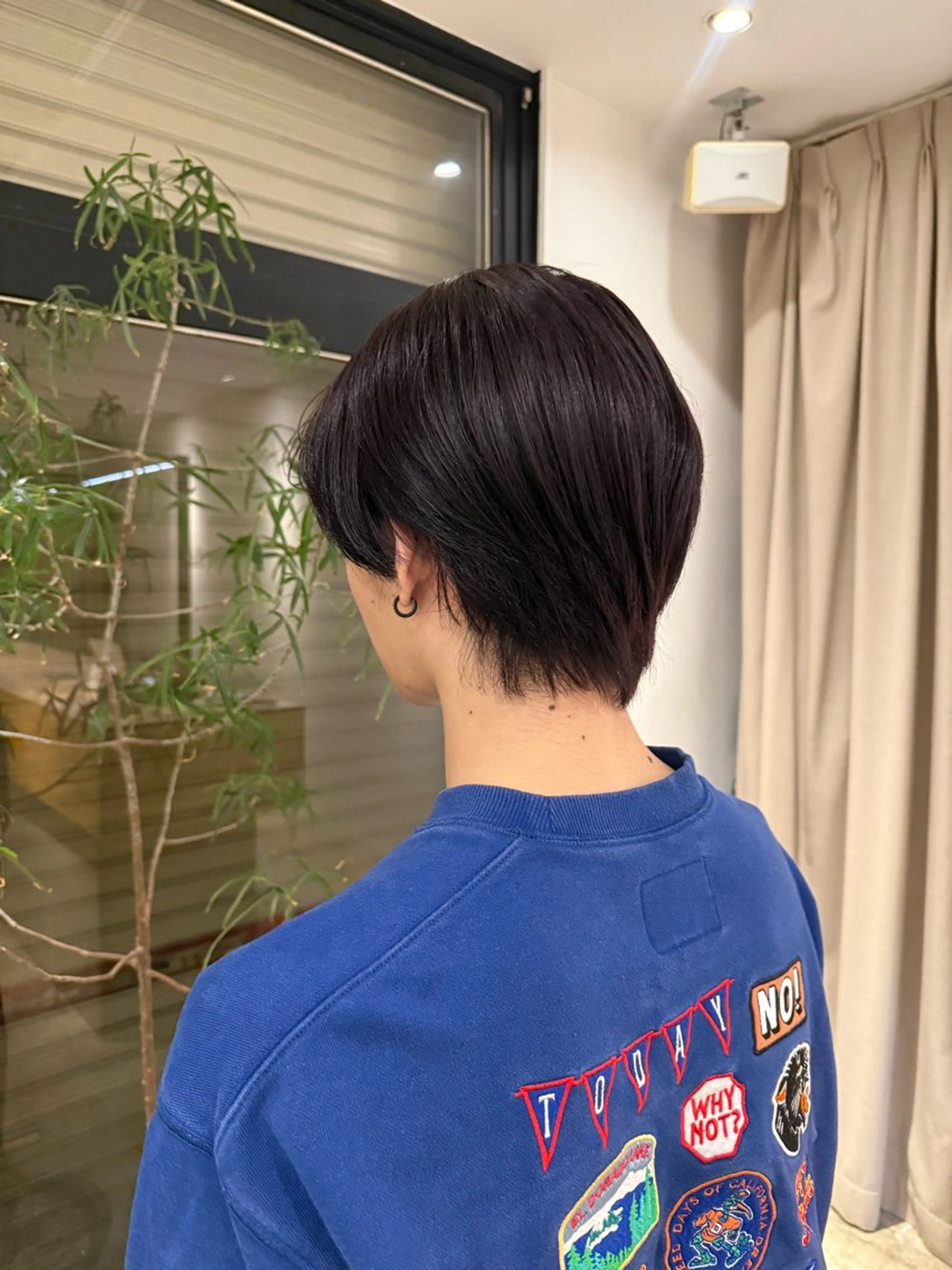 ショート メンズ ヘアカラー NAVY 日 和のヘアスタイル