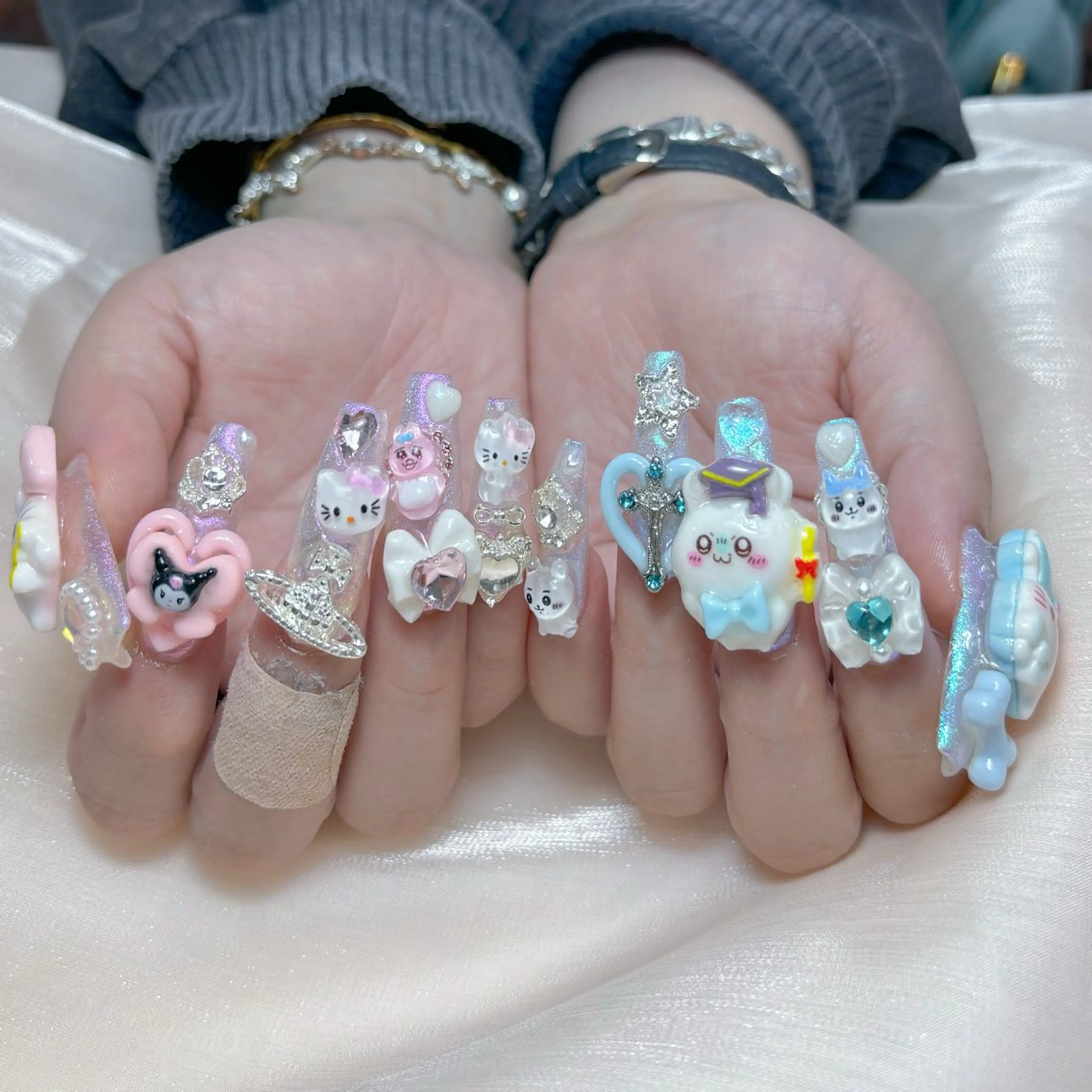 ネイル オーロラネイル チークネイル ハート マグネットネイル スカルプネイル 💅ネイル✨ プリンセスのネイルデザイン