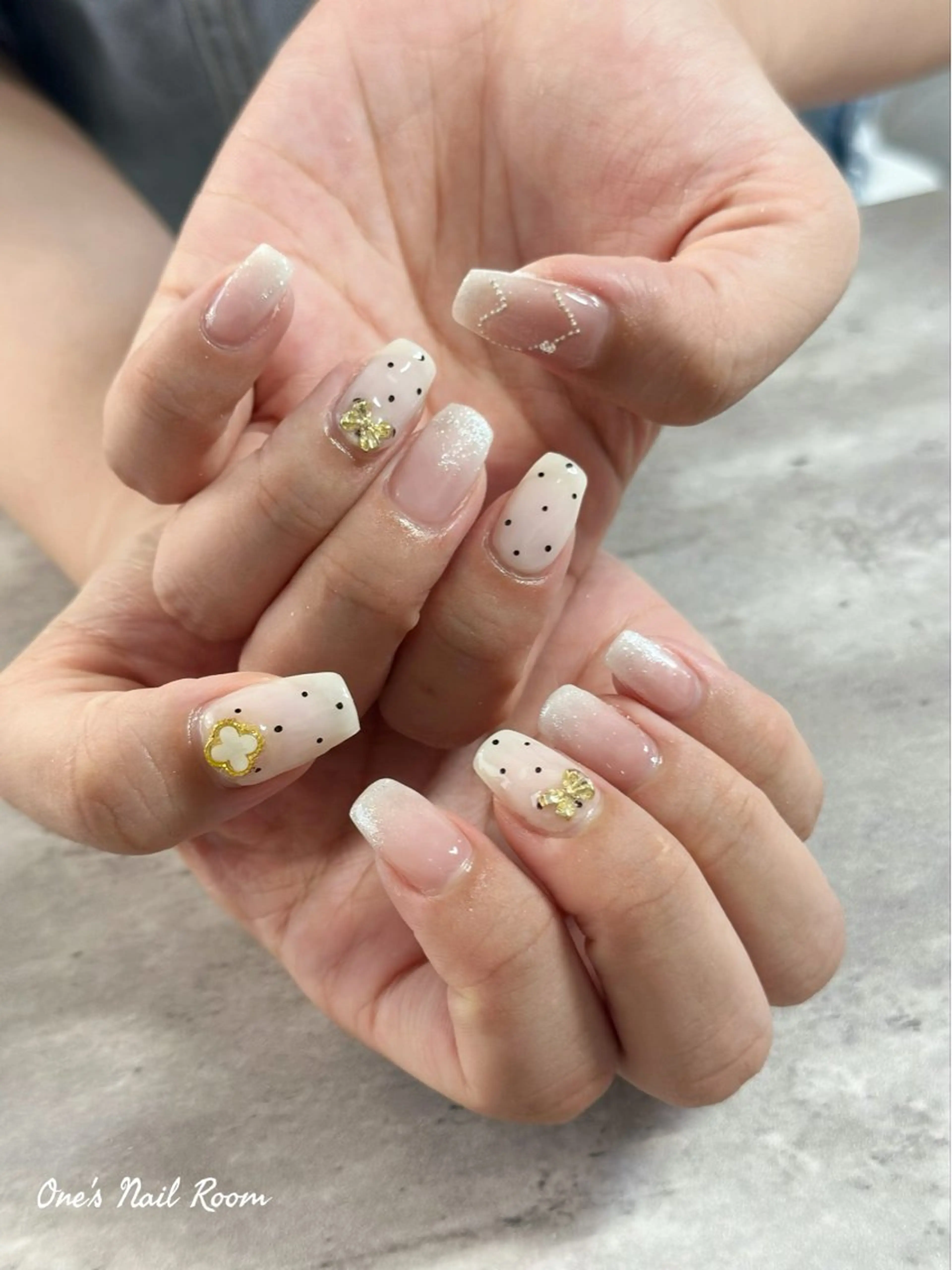 ネイル ハンドネイル One's Nail Roomのネイルデザイン