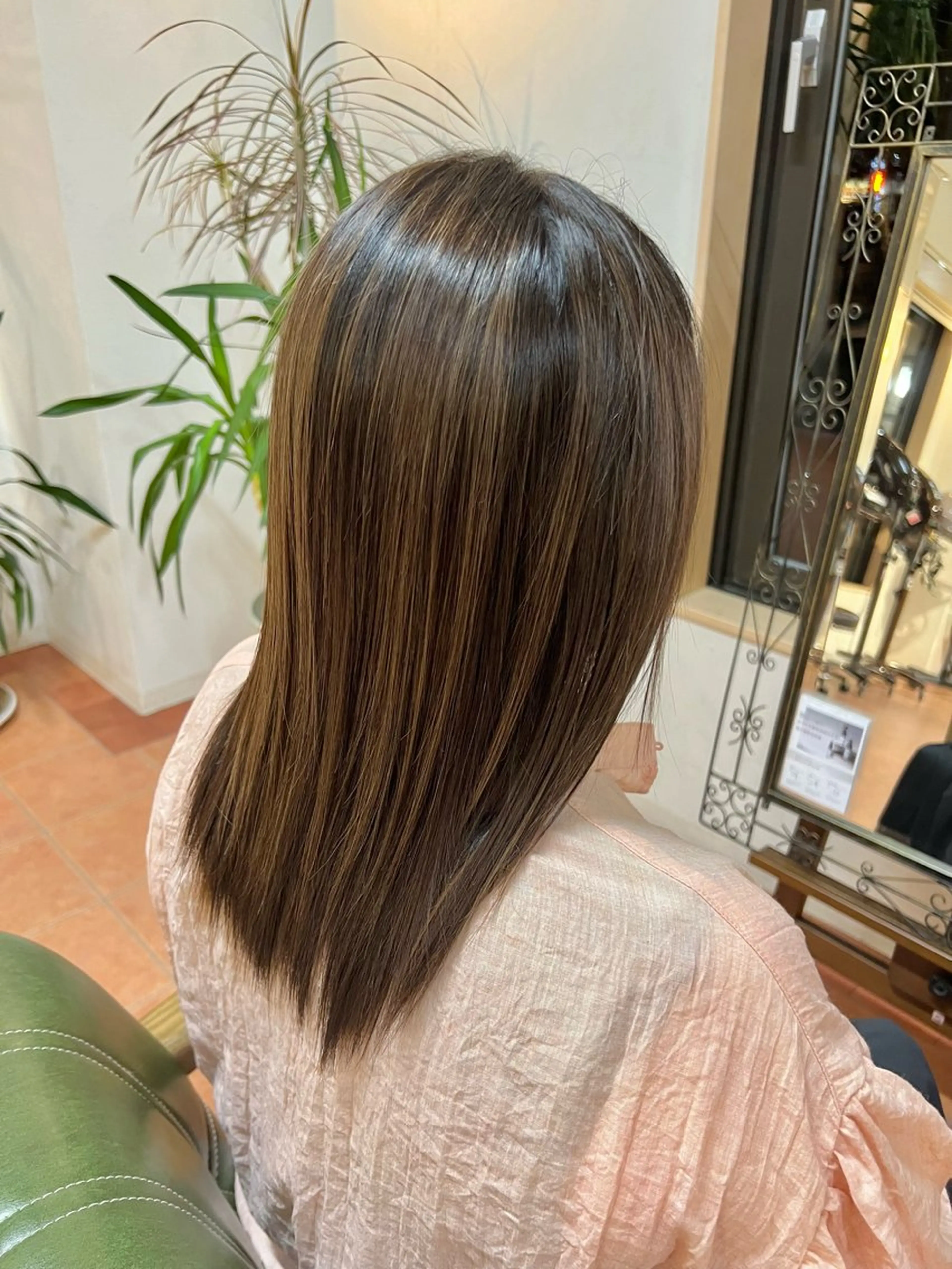 ミディアム カラー ヘアカラー トリートメント 石井 佑樹のヘアスタイル