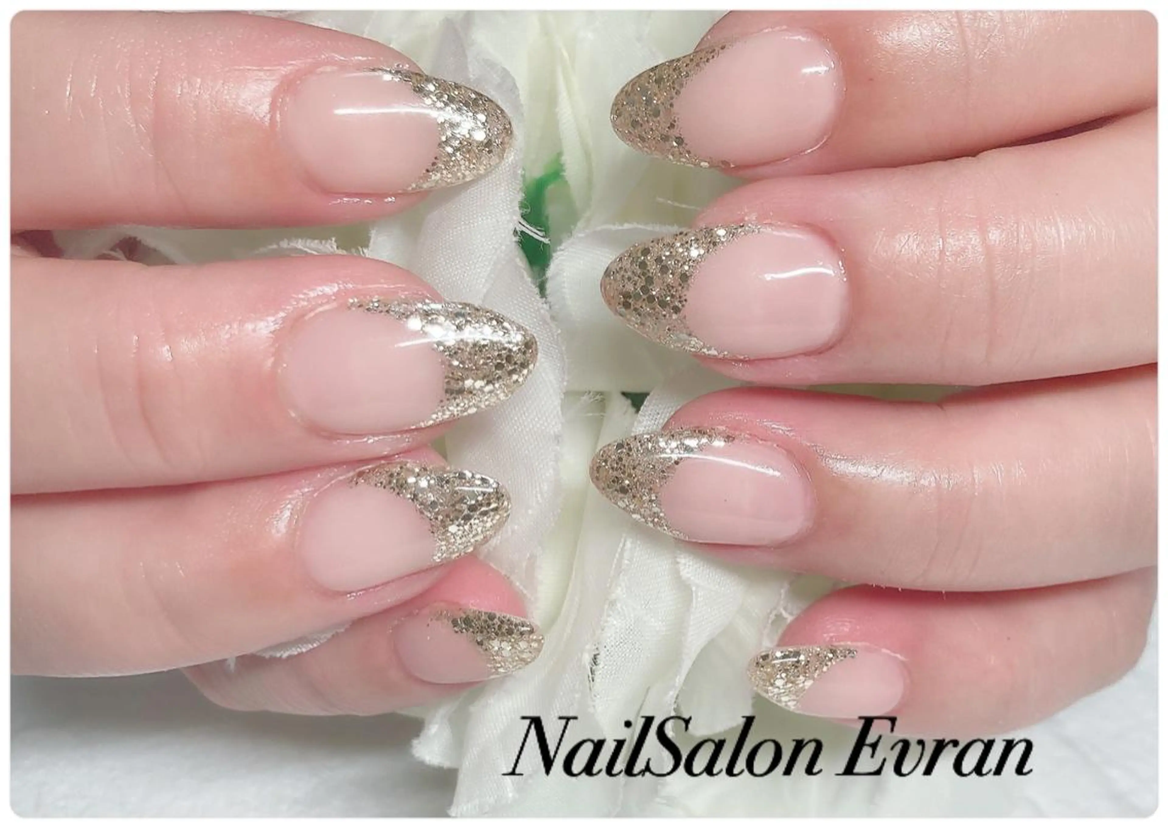 ネイル アートネイル フレンチネイル マグネットネイル 持ち込み ニュアンスネイル ハンドネイル Nail salon Evranのネイルデザイン