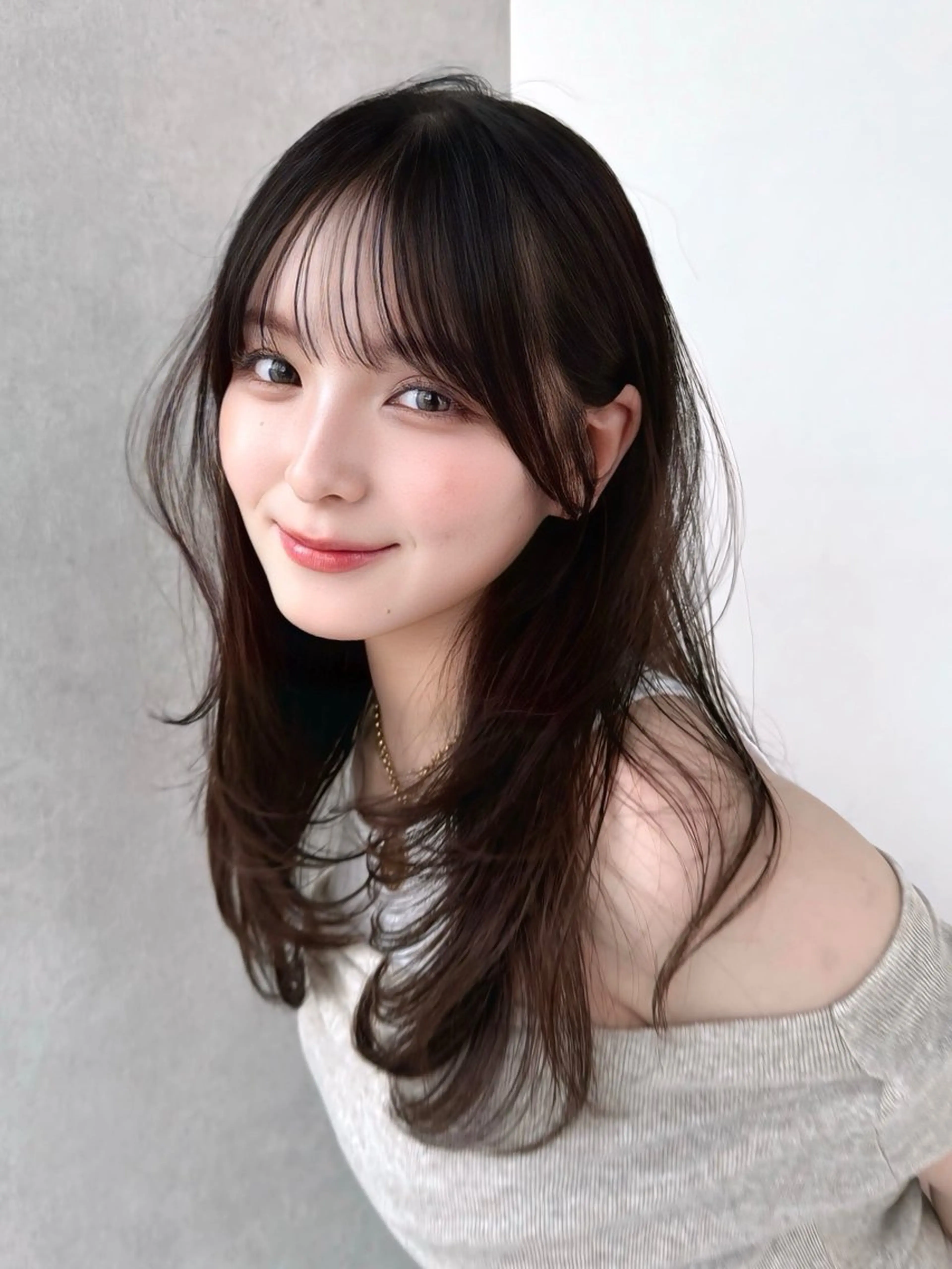 セミロング けんけん cachecacheのヘアスタイル