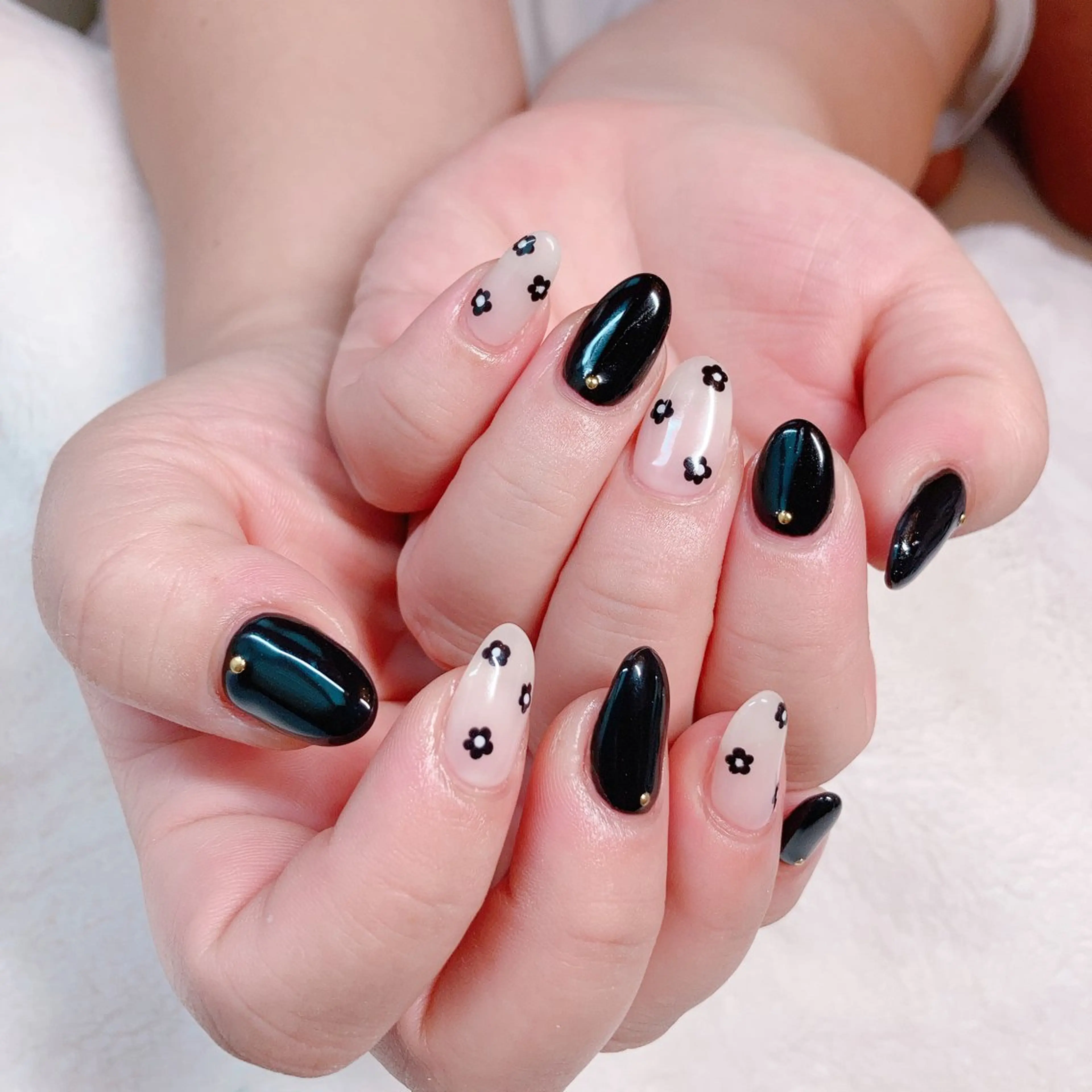 ネイル ハンドネイル 根津 綾子のネイルデザイン