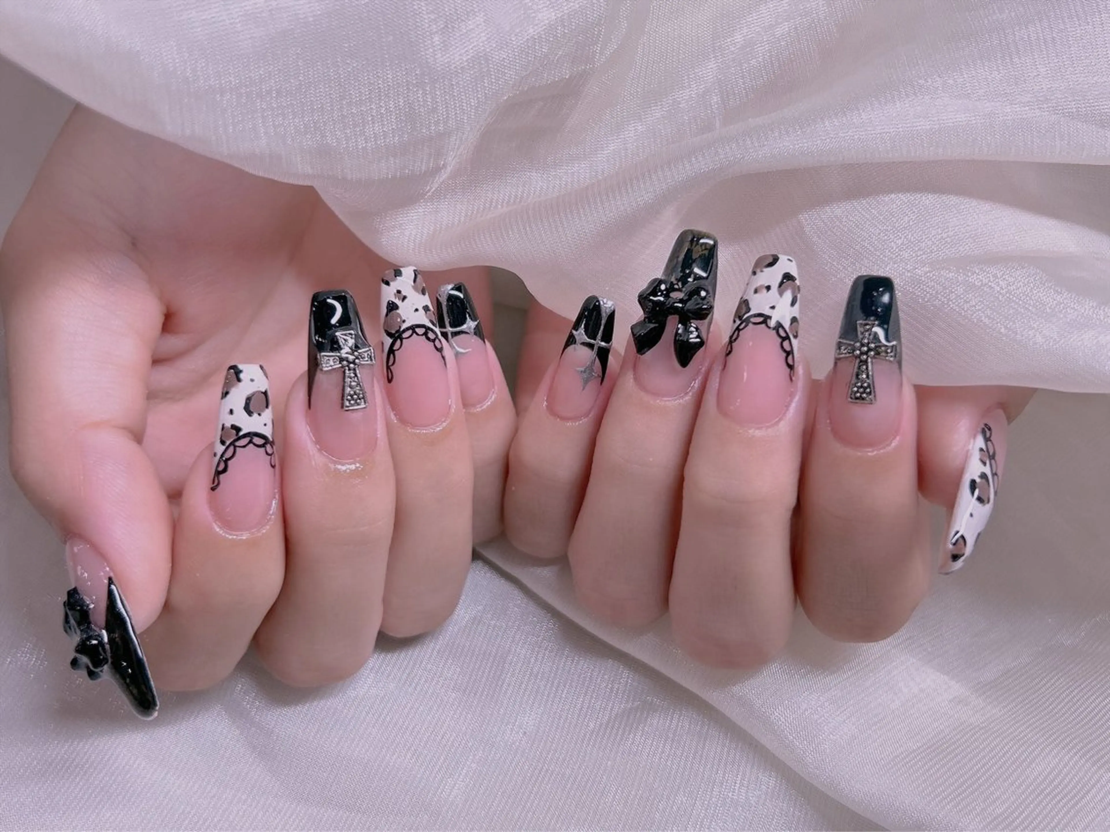 ネイル フレンチネイル リボン 美爪パラジェル導入店 Sunnilyのネイルデザイン