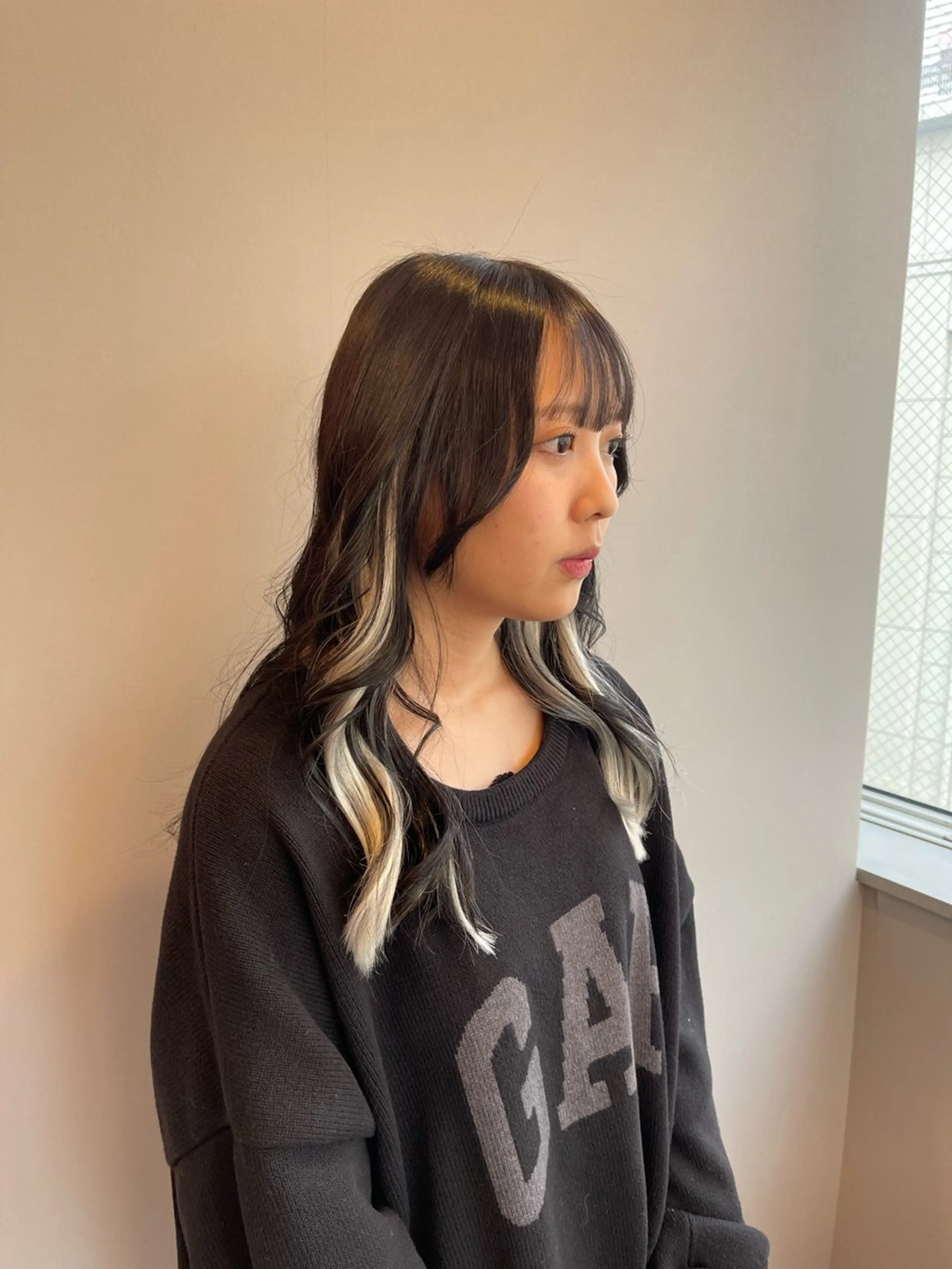 【ダメージなしでデザイン◎】カラー+シールエクステでインナーカラー✌🏻の写真