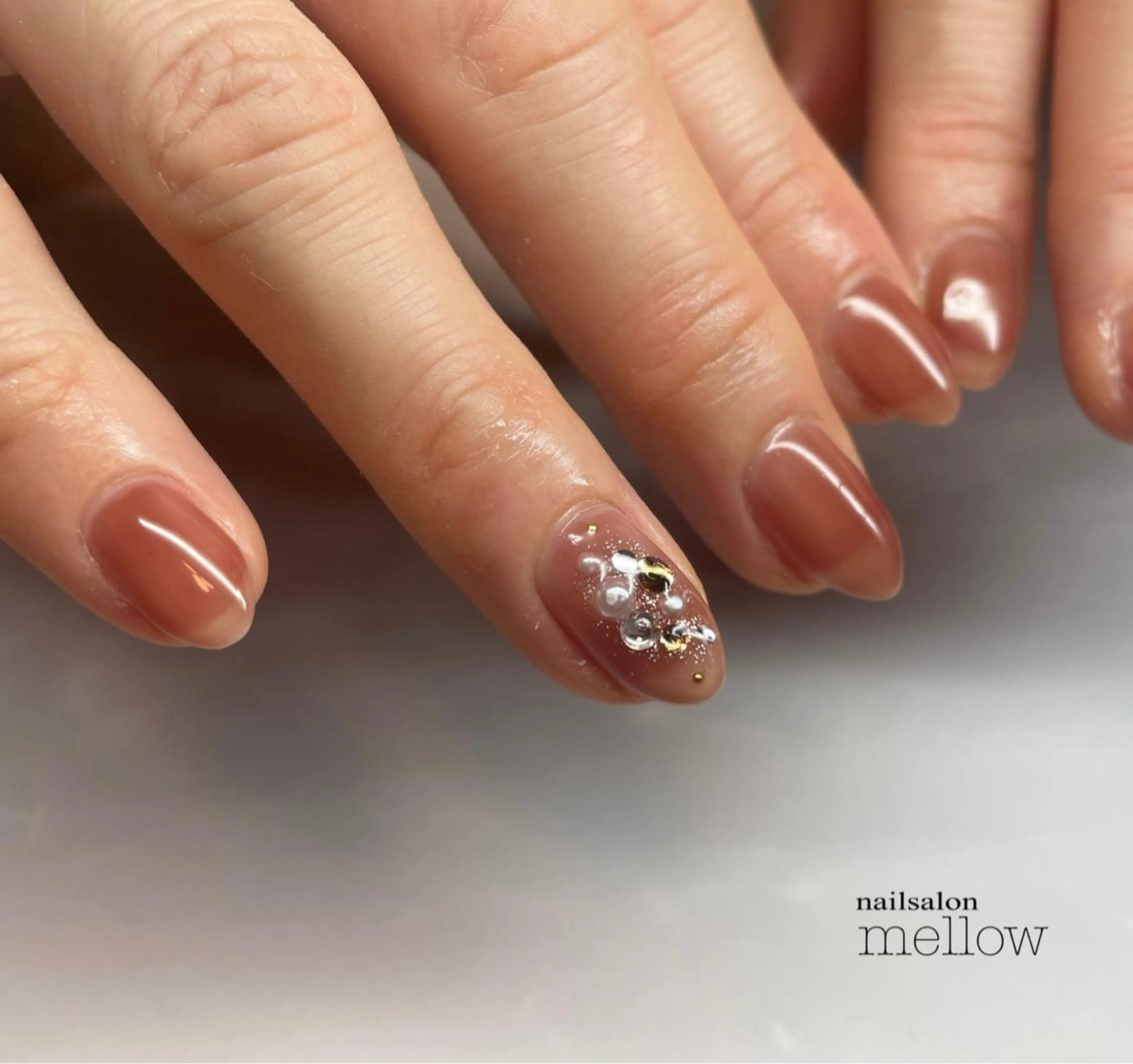 ネイル ブラウン クリアネイル 赤色 ストーンネイル 大山 浩美のネイルデザイン