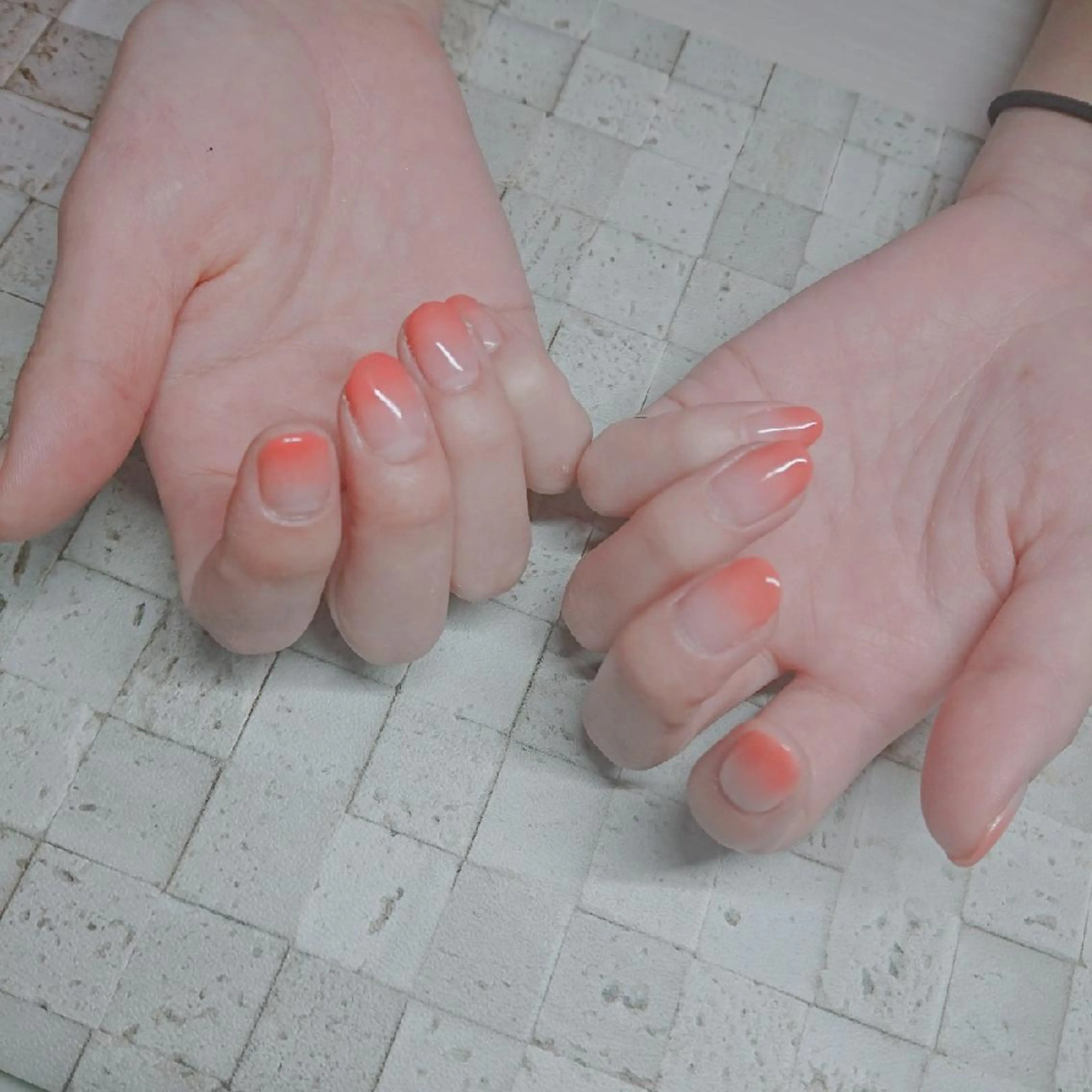 ネイル グラデーション グランドソレイユ （駐輪場あり）のネイルデザイン