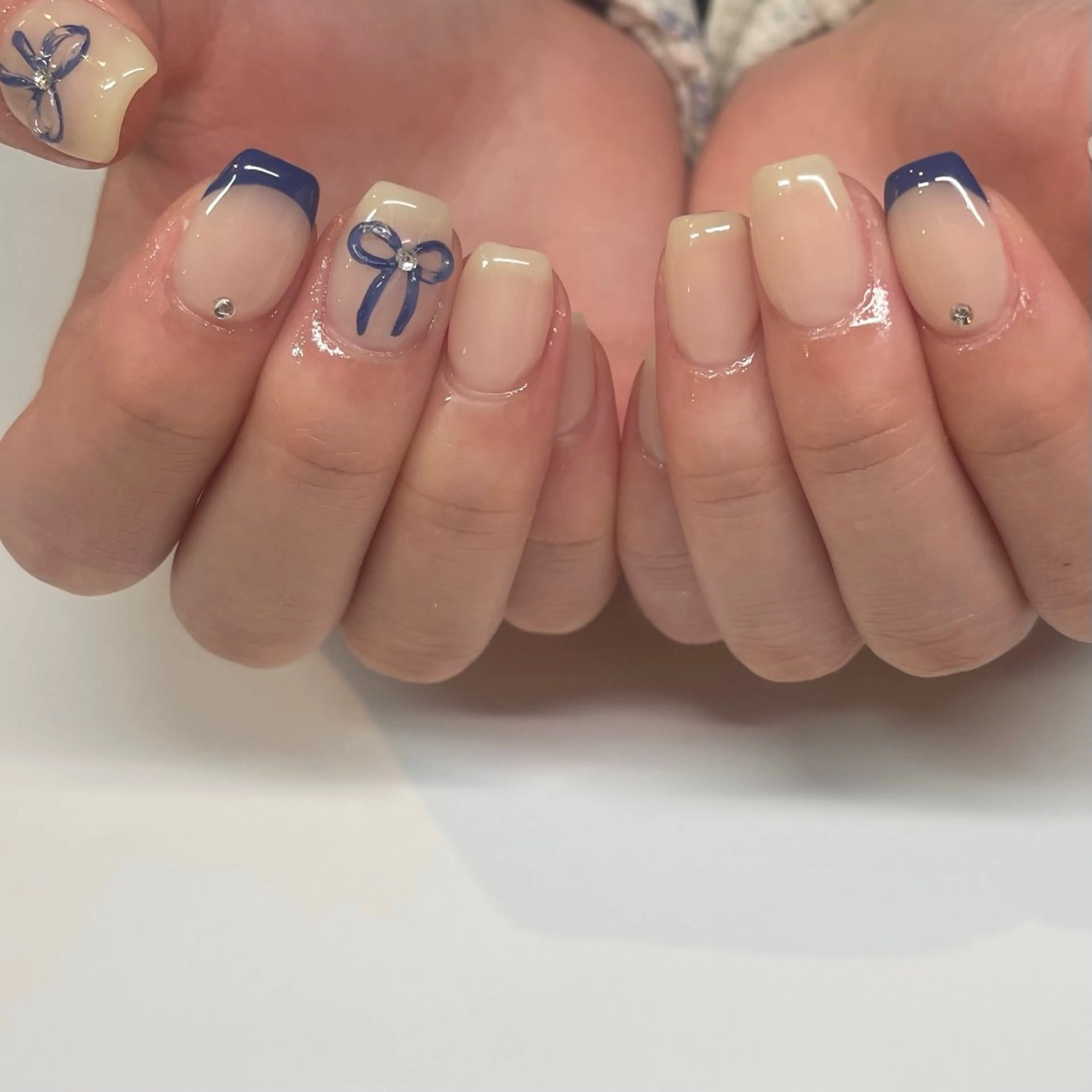 ネイル リボン Manon Yuiのネイルデザイン