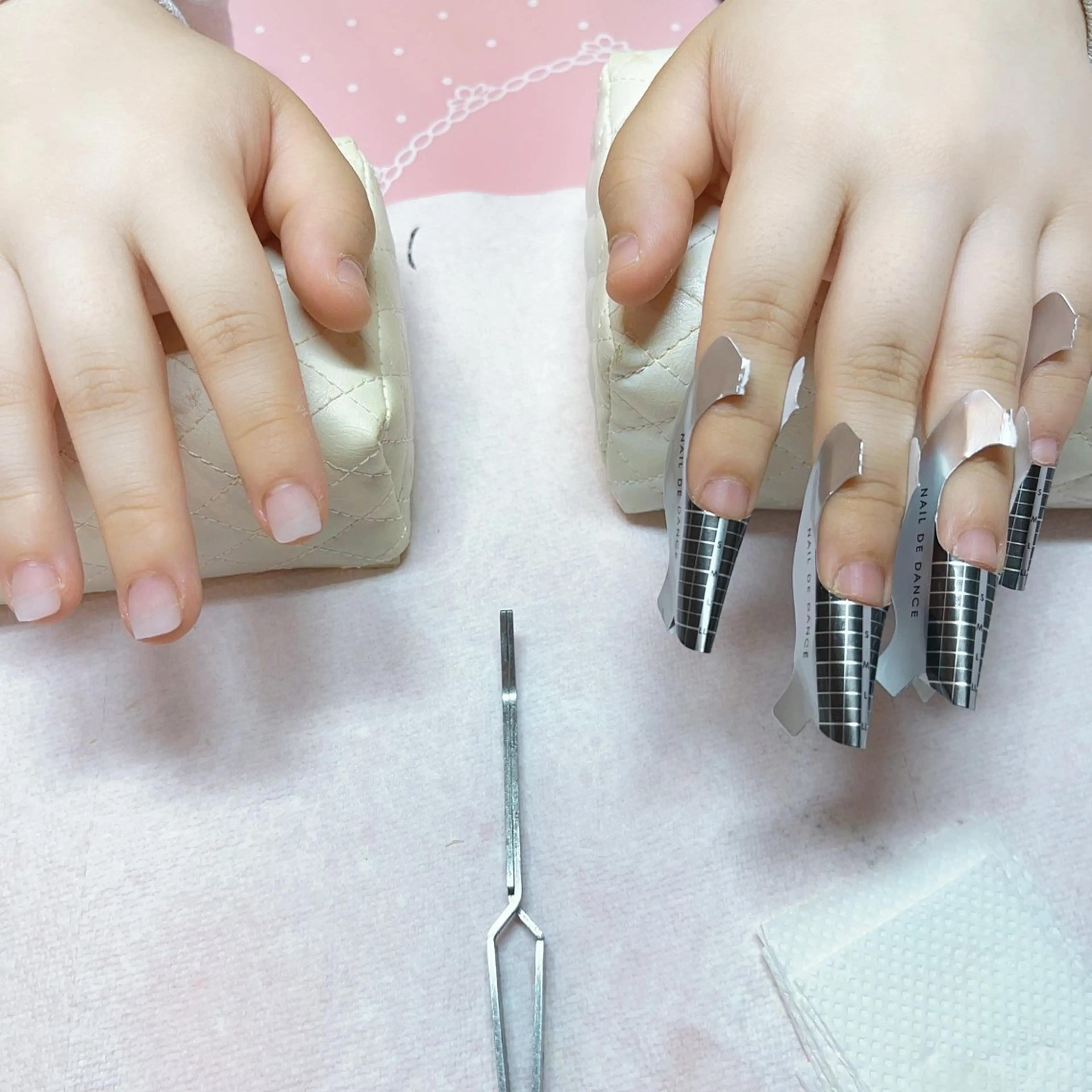 ネイル ハンドネイル MoonNail ユリ🌸のネイルデザイン