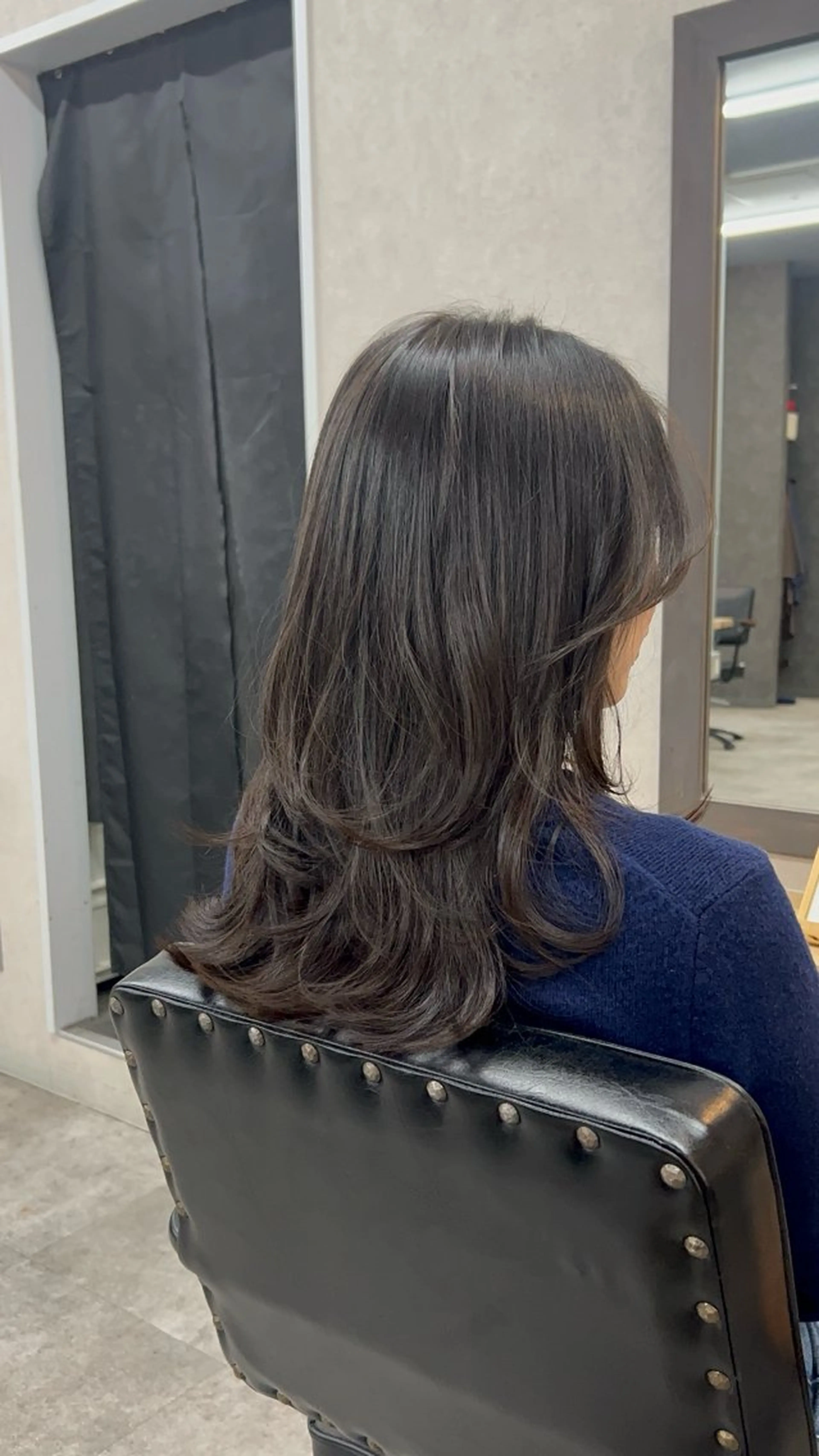 セミロング カラー いなみね はるきのヘアスタイル