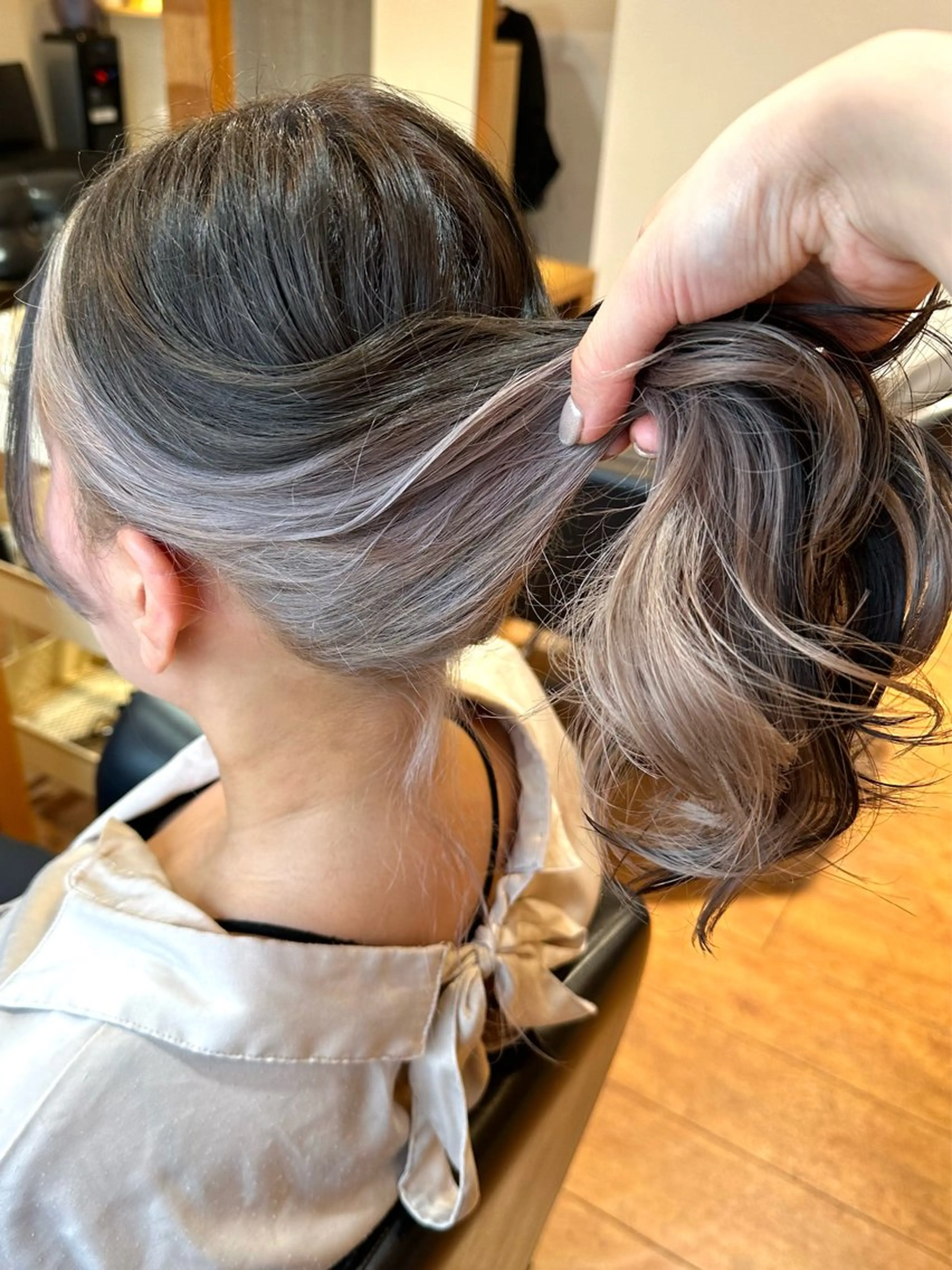 ロング カラー ベージュカラー ホワイトベージュ カット ヘアカラー BRANCHÉ小牧/ 西尾 美月のヘアスタイル