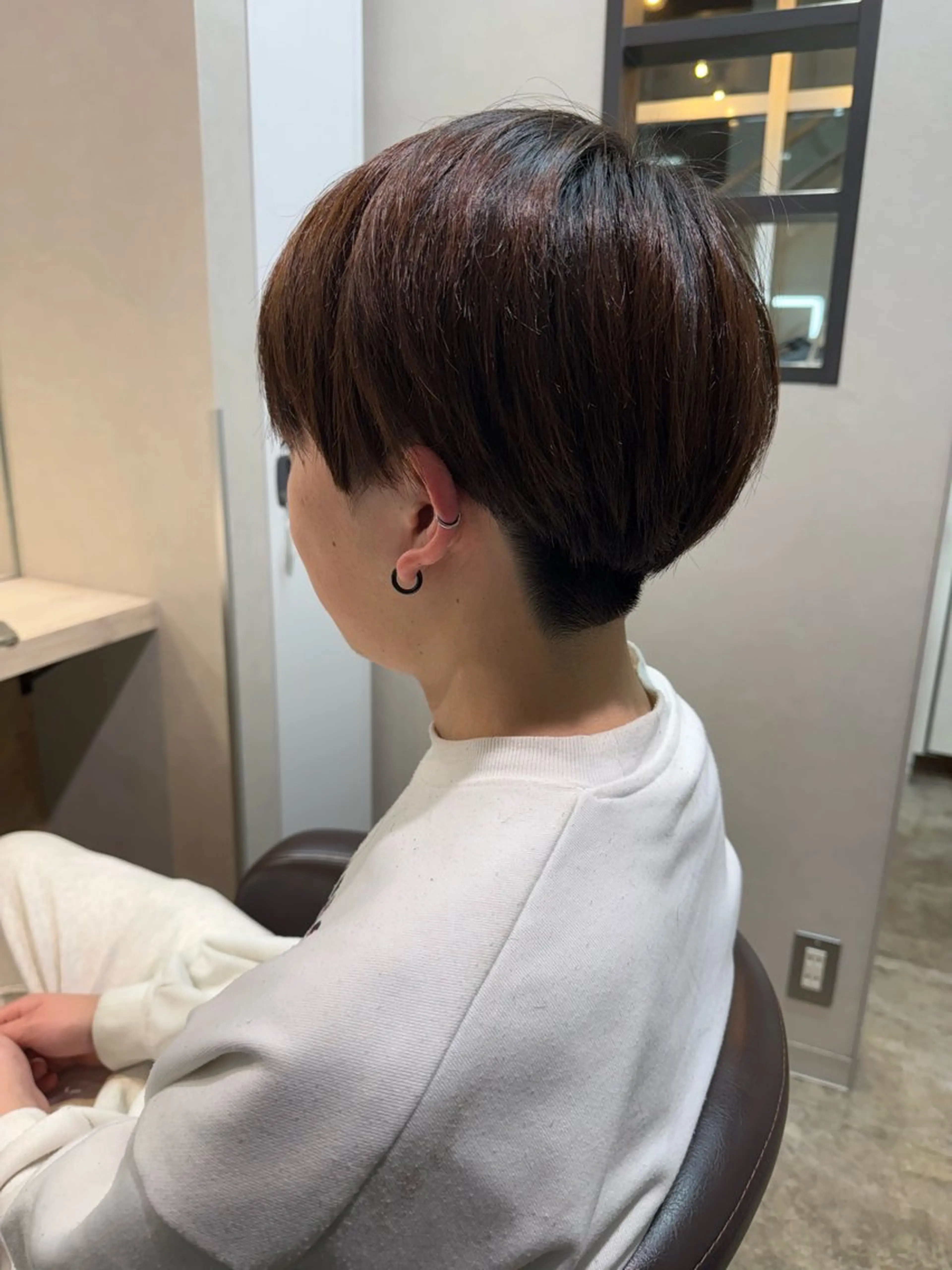 ショート メンズ センターパート ダウンパーマ フェザーパーマ メンズハイライト メンズ韓国風 藤崎百道メンズカット Zina/森井唯央のヘアスタイル