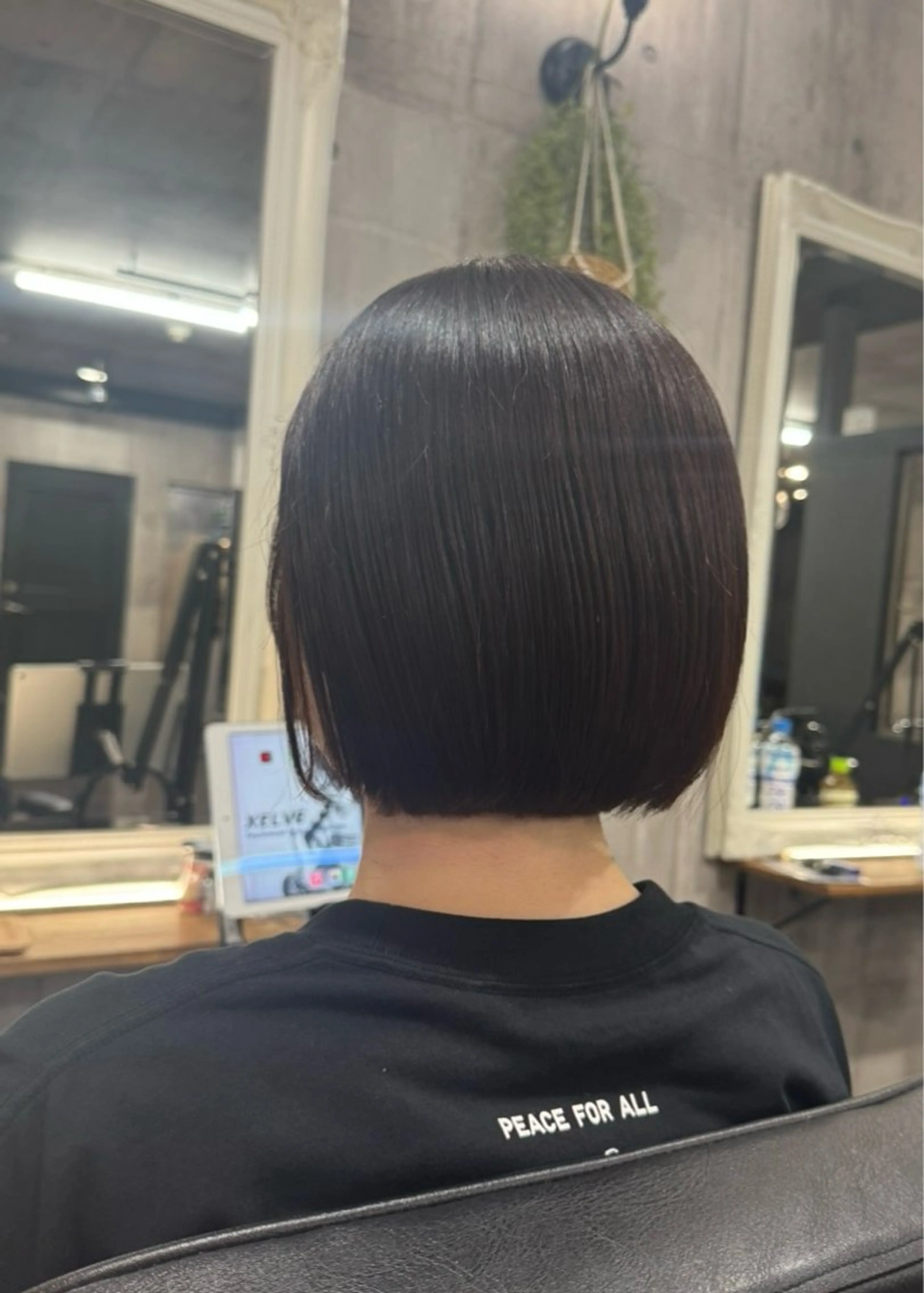 ショート XELVE所属・レイヤーカット特化 💜SARIのヘアスタイル