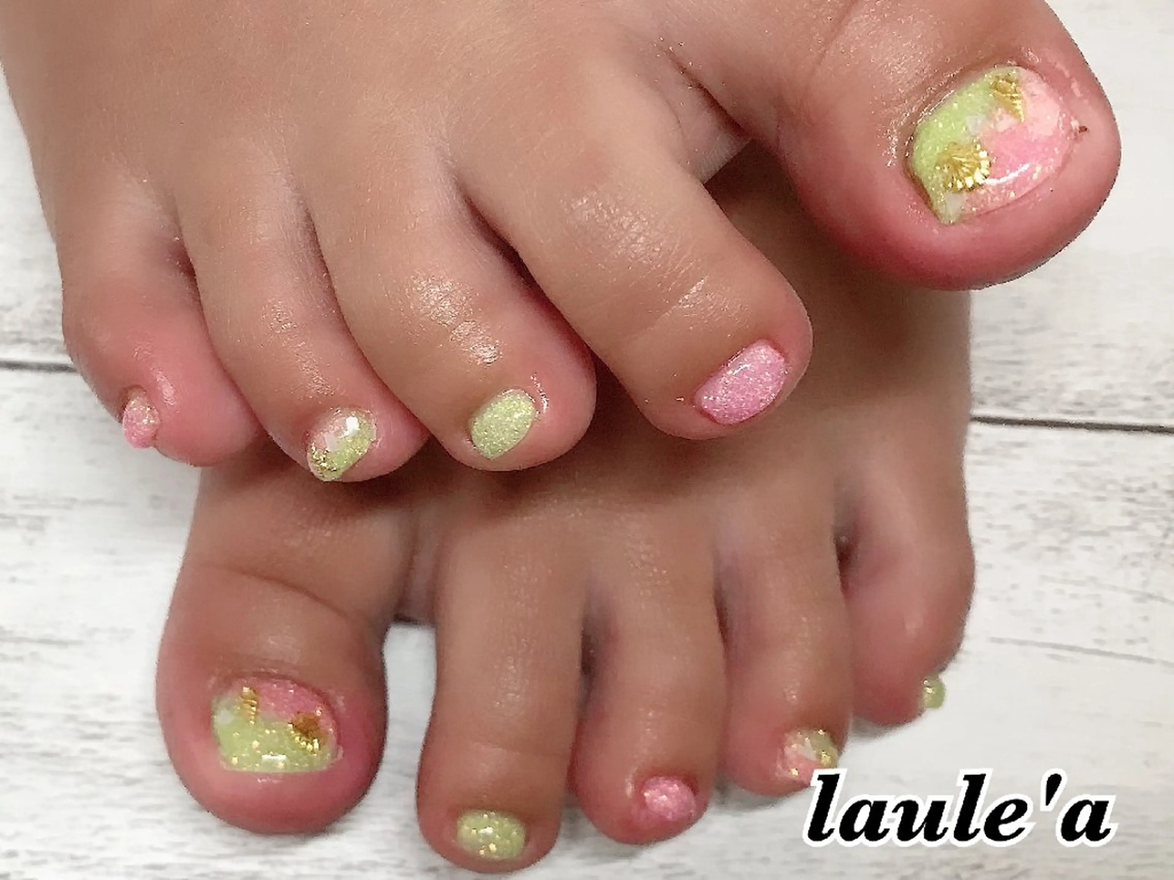 ネイル フットネイル Rグループ felizのネイルデザイン