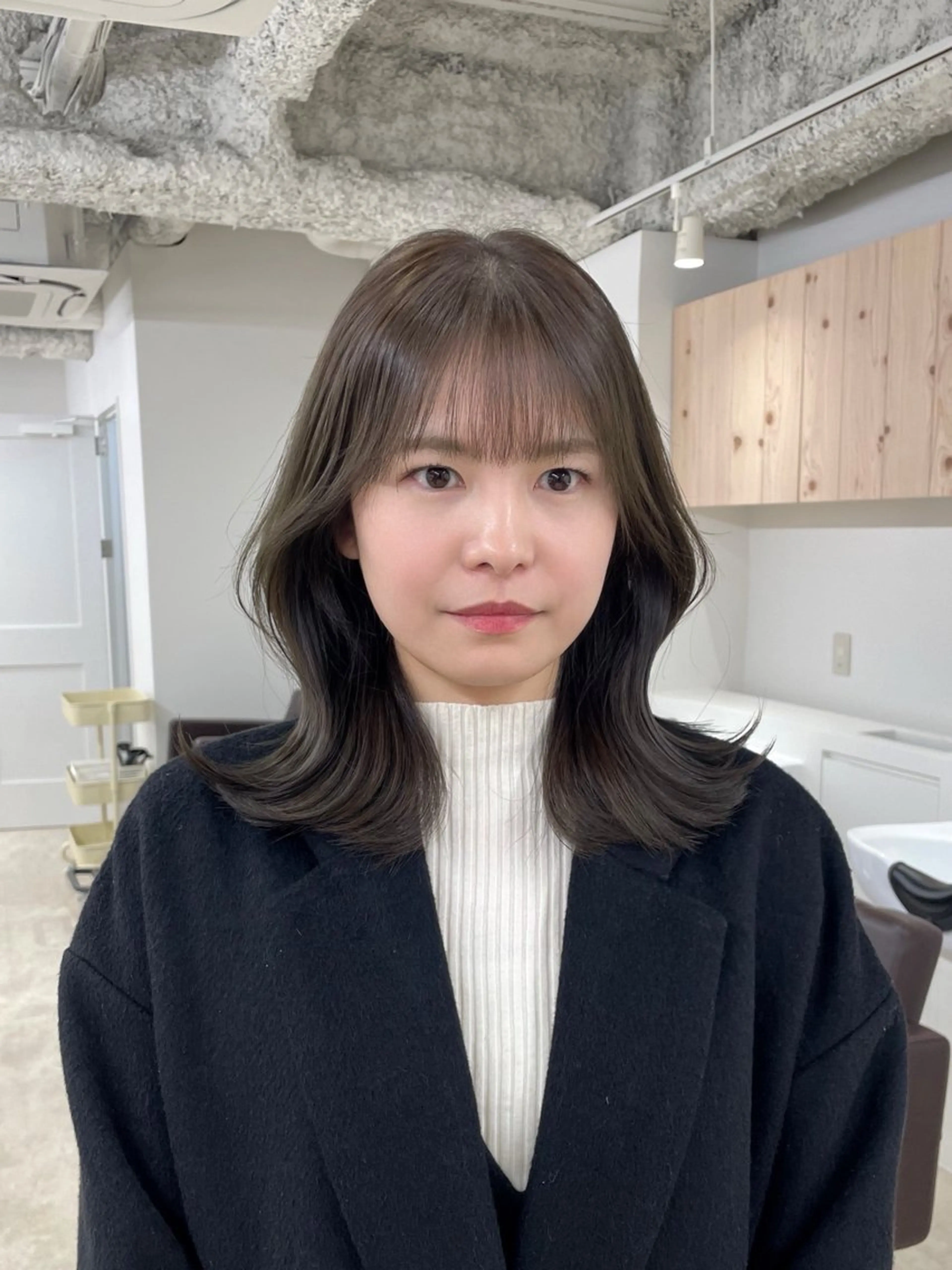 セミロング カラー カット ヘアカラー トリートメント ヘアセット 新宿/韓国ヘア/ 髪質改善ストレートのヘアスタイル