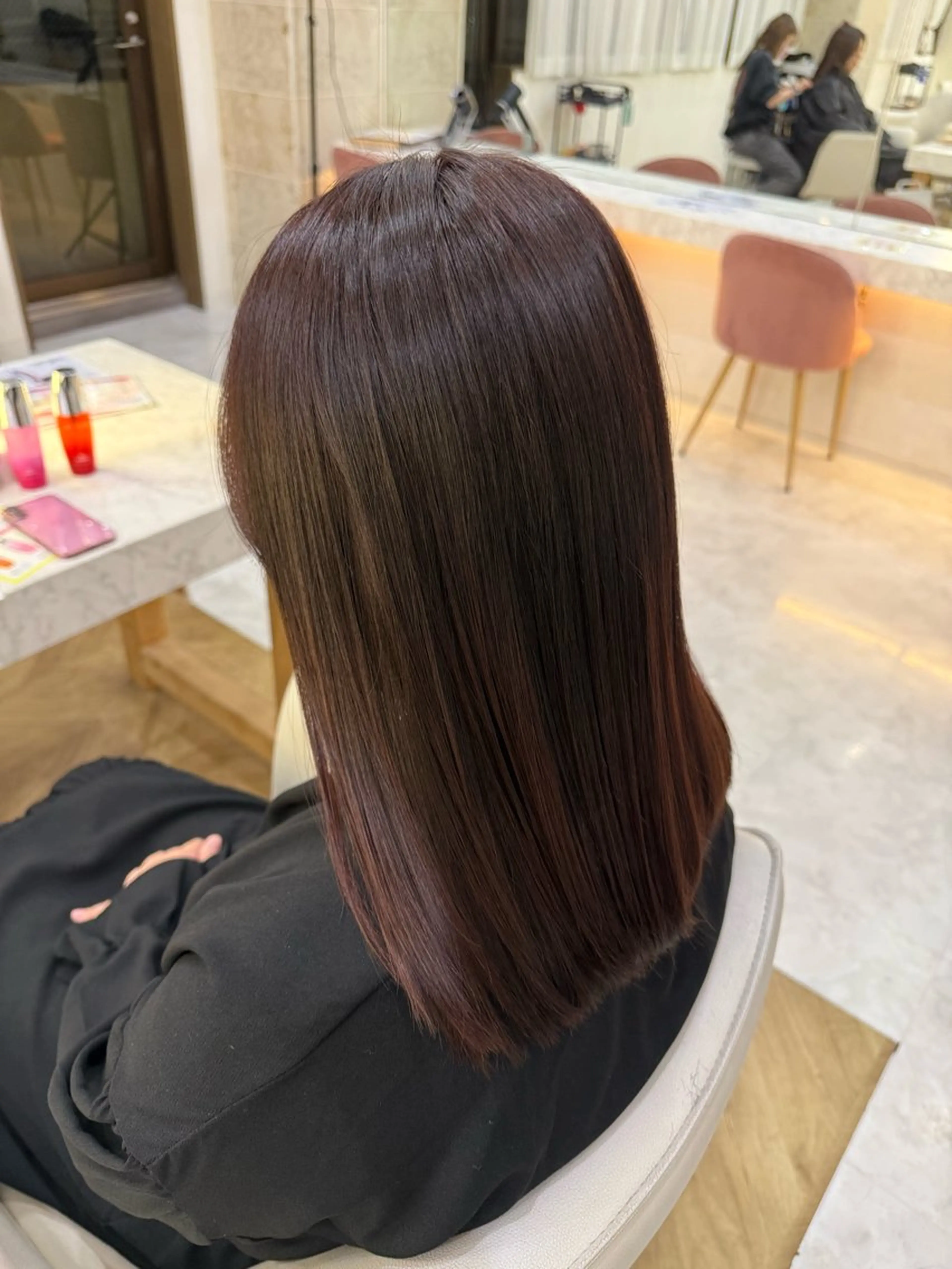 ミディアム カット ヘアカラー トリートメント 小林 美月  透明感カラーのヘアスタイル