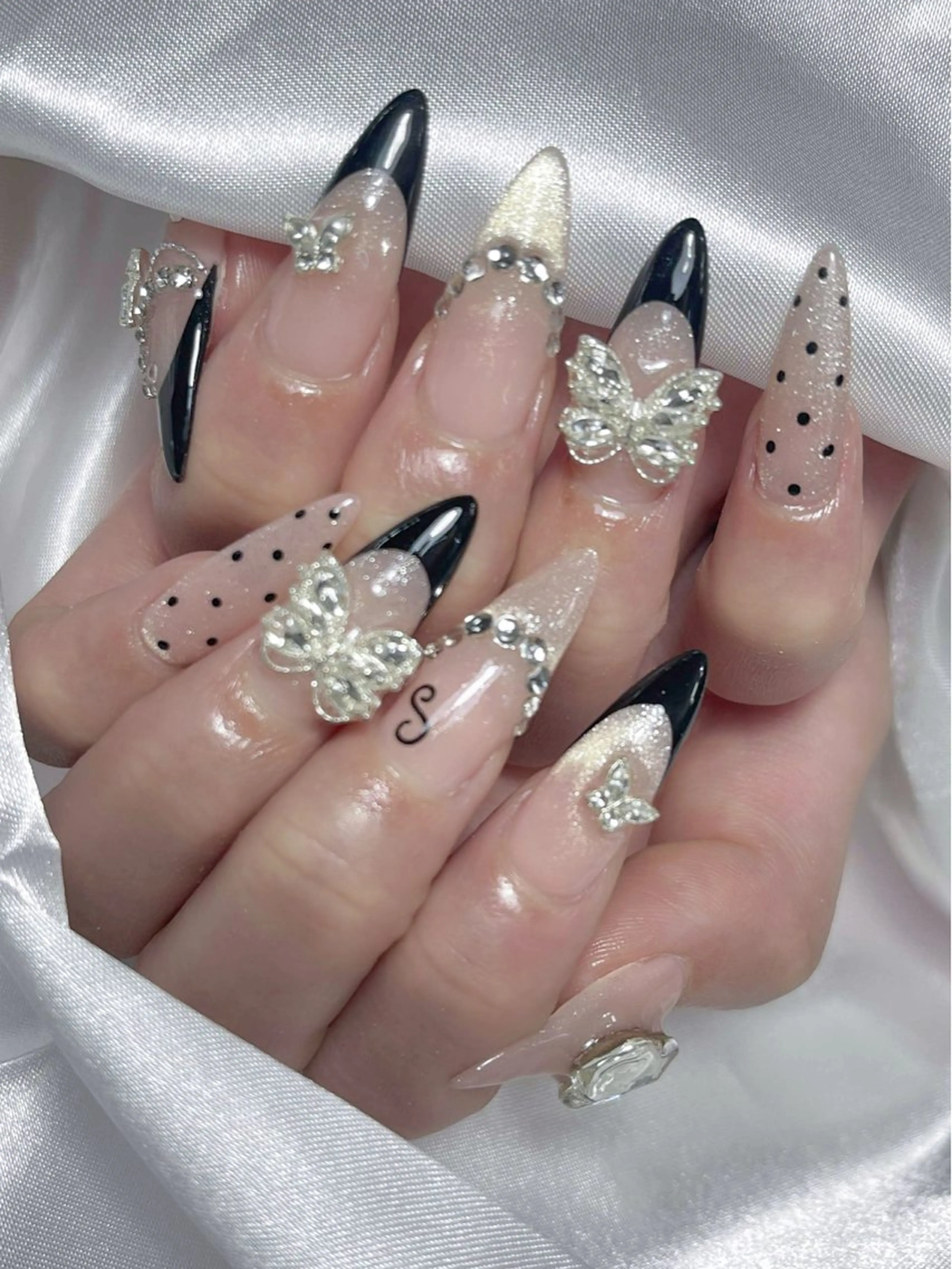 ネイル LEELA NAIL STUDIOのネイルデザイン
