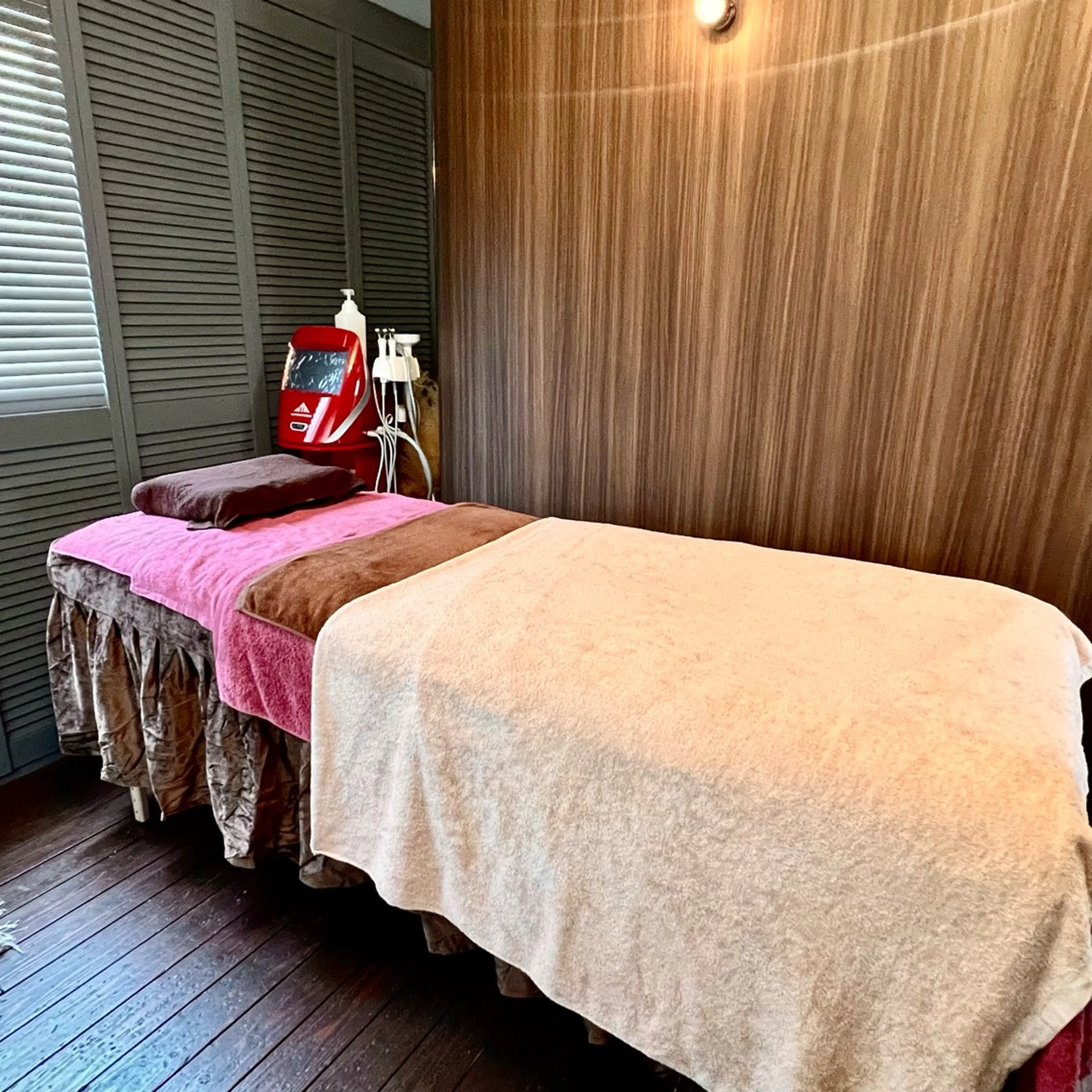 ハーブピーリング 痩身 漢方よもぎ蒸しのエステ・リラクイメージ