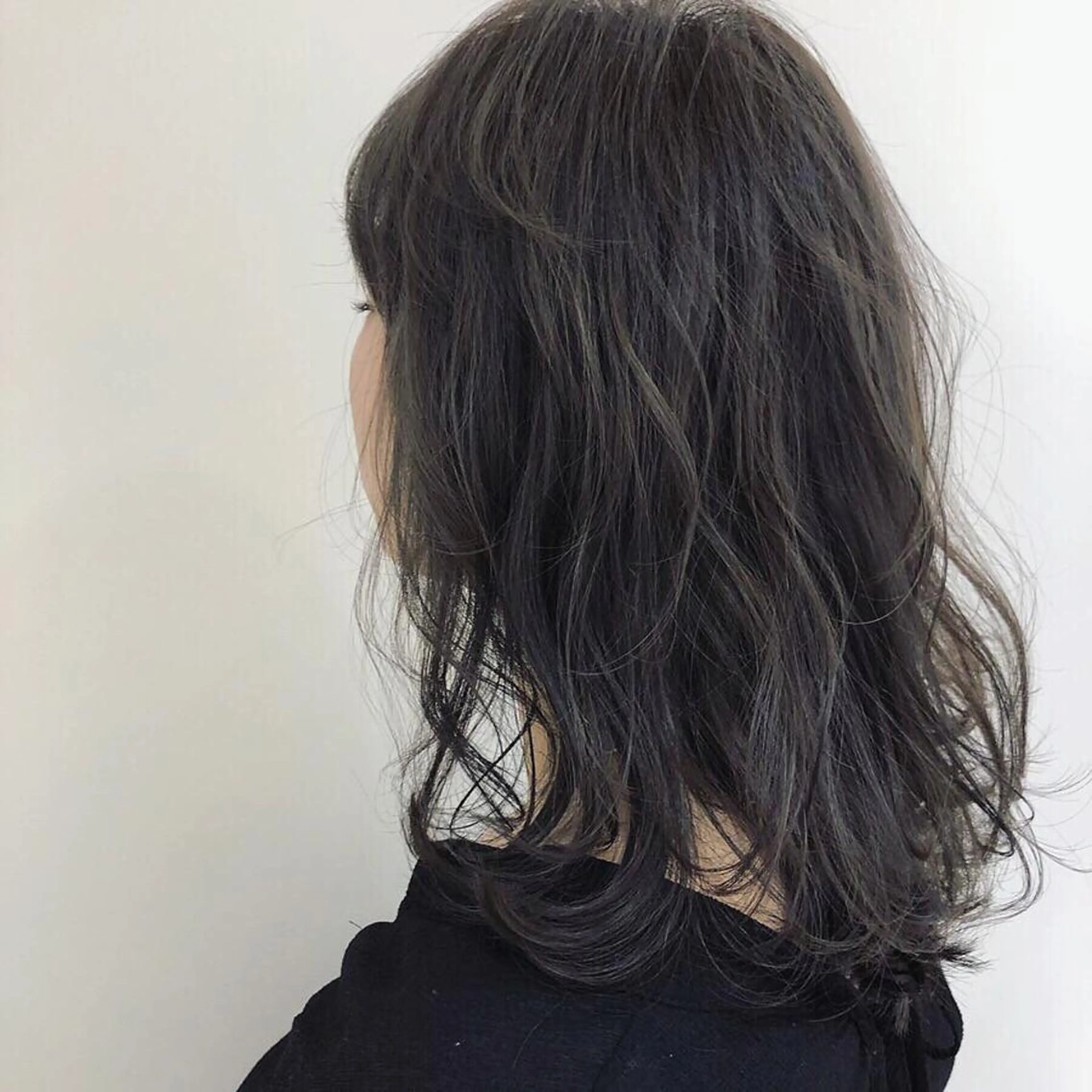 セミロング カラー アッシュ ハイライトカラー ハイライト LIEN HAIR【リアンヘアー】所属・【髪質改善】 梅田　聡のヘアスタイル