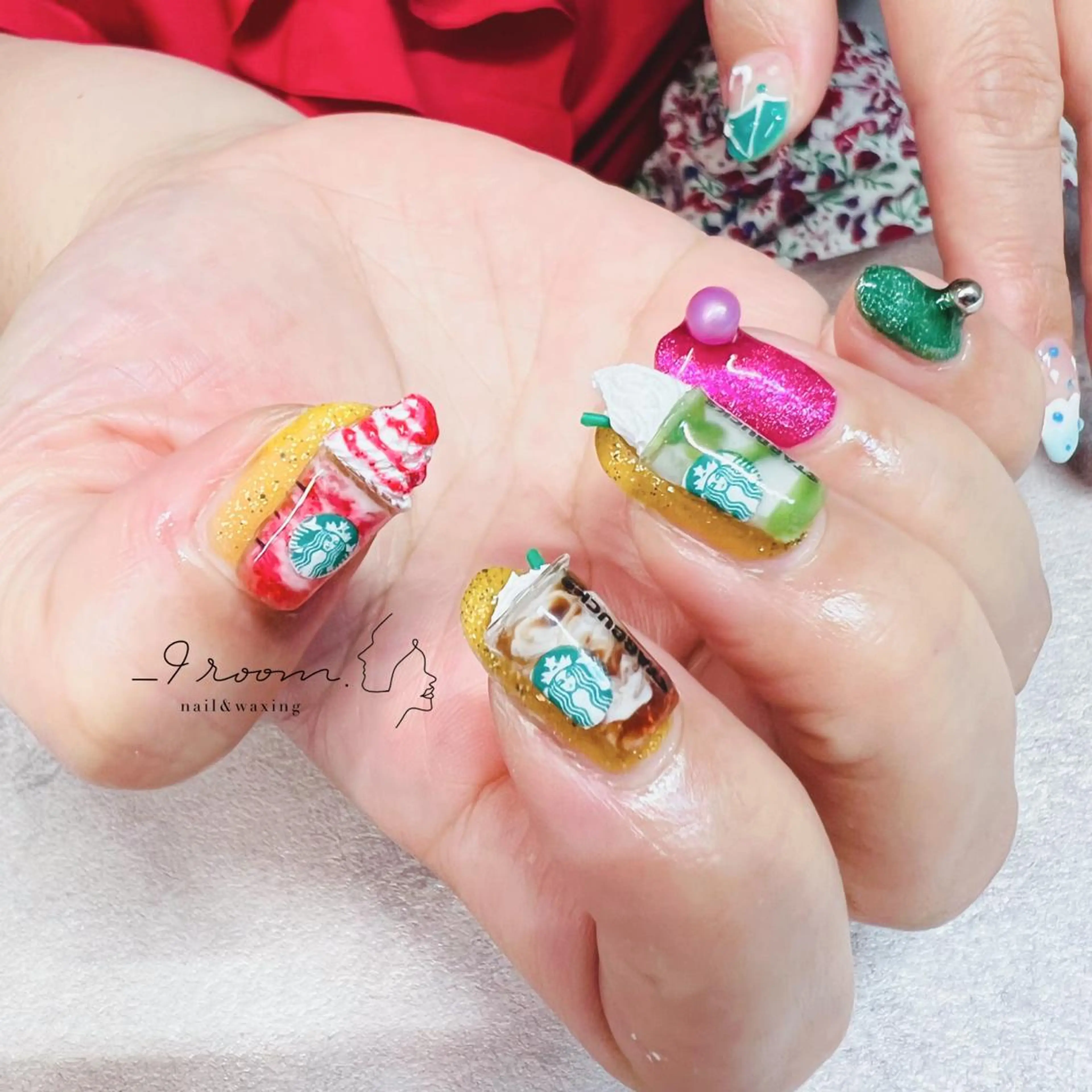 ネイル _9 room. Yoshimiのネイルデザイン