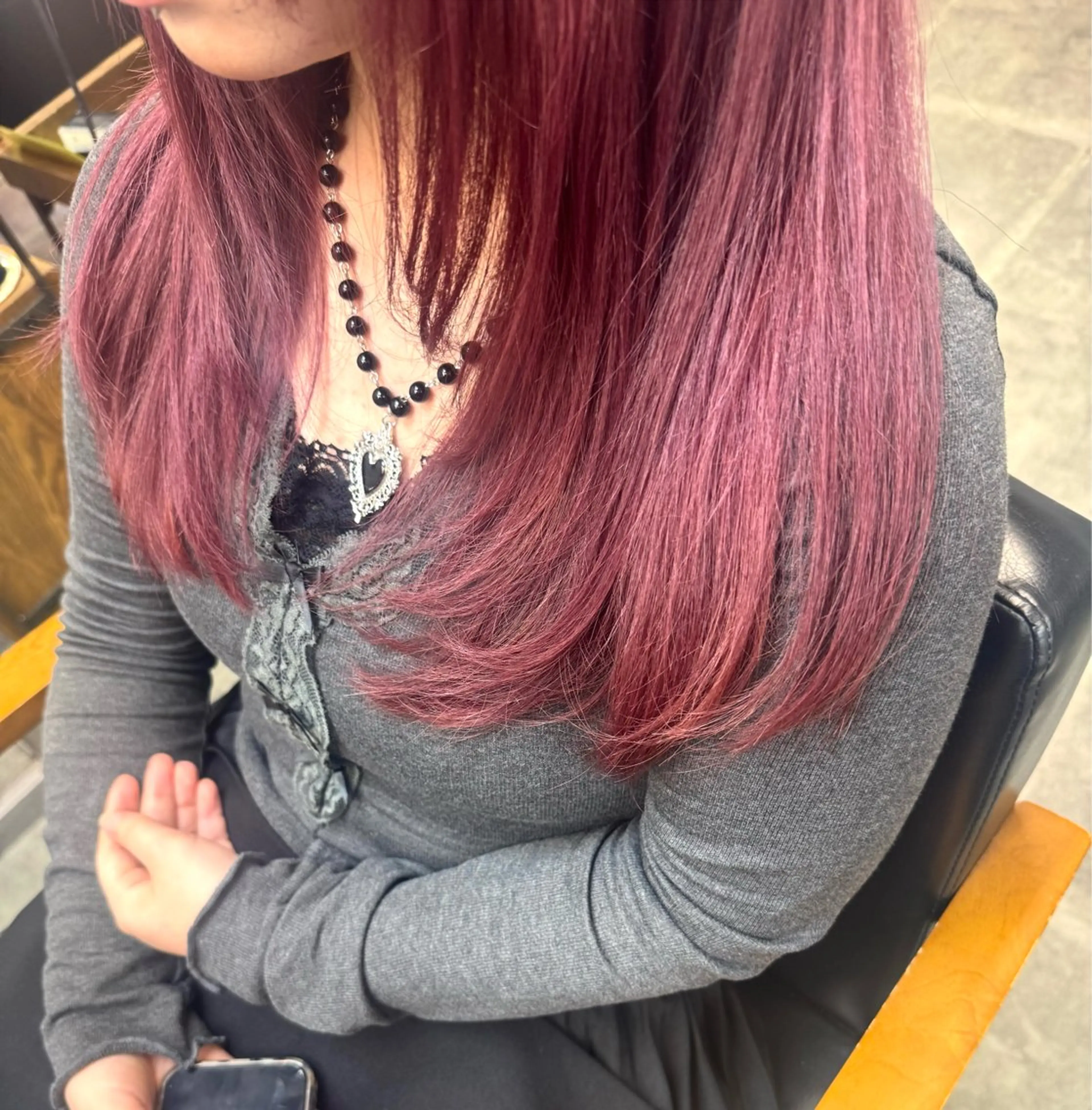 ロング 顔まわりレイヤー 髪質改善 レイヤーカット シャギー ヘアカラー 髪質改善池袋𓊆 大士𓊇ダブルカラーのヘアスタイル