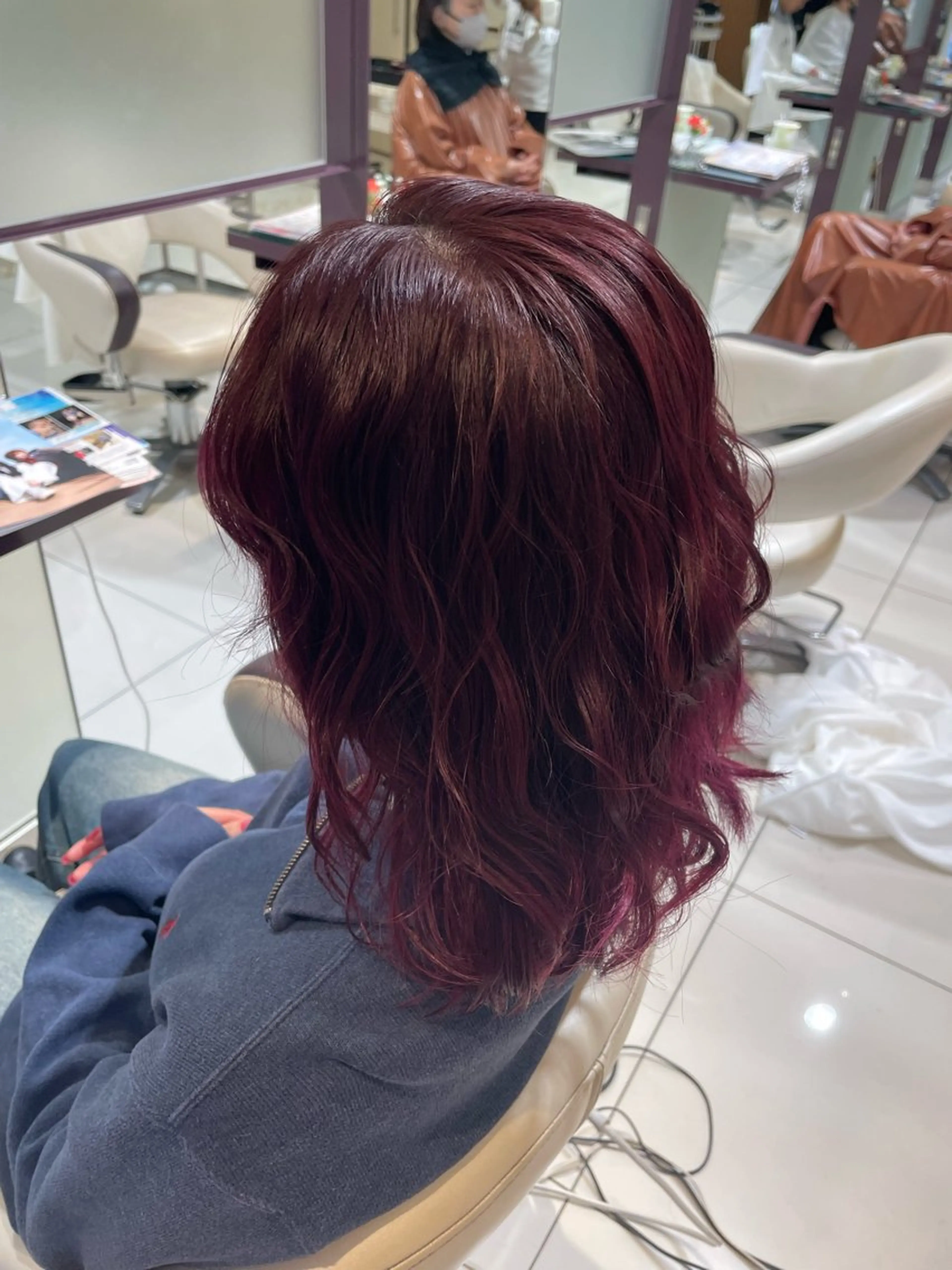 ミディアム まるやま ひなこ/艶髪カラーのヘアスタイル