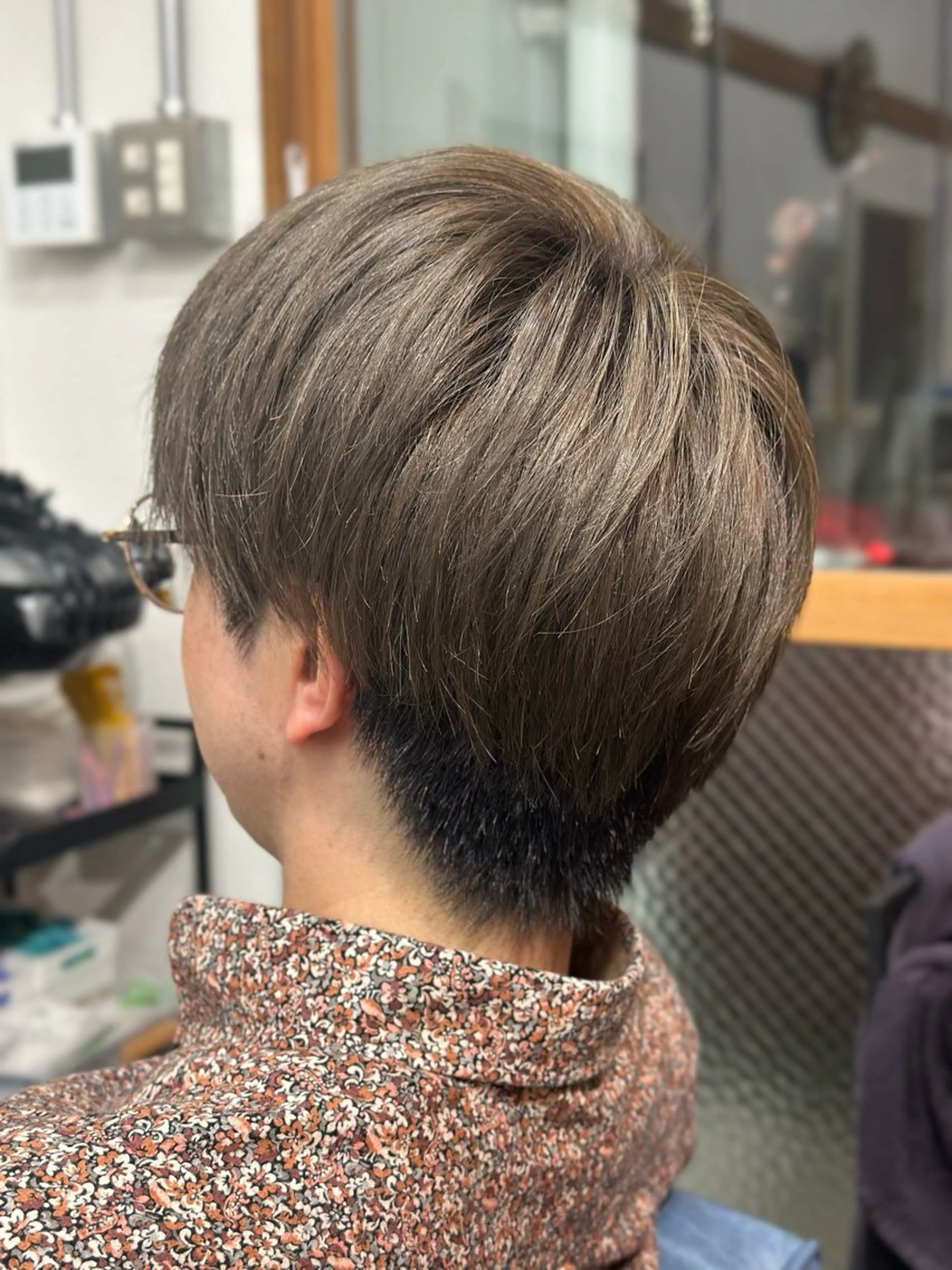 カラー メンズ ベージュカラー ミルクティーベージュ ヘアカラー Snalyメンズ特化 スエハラのヘアスタイル