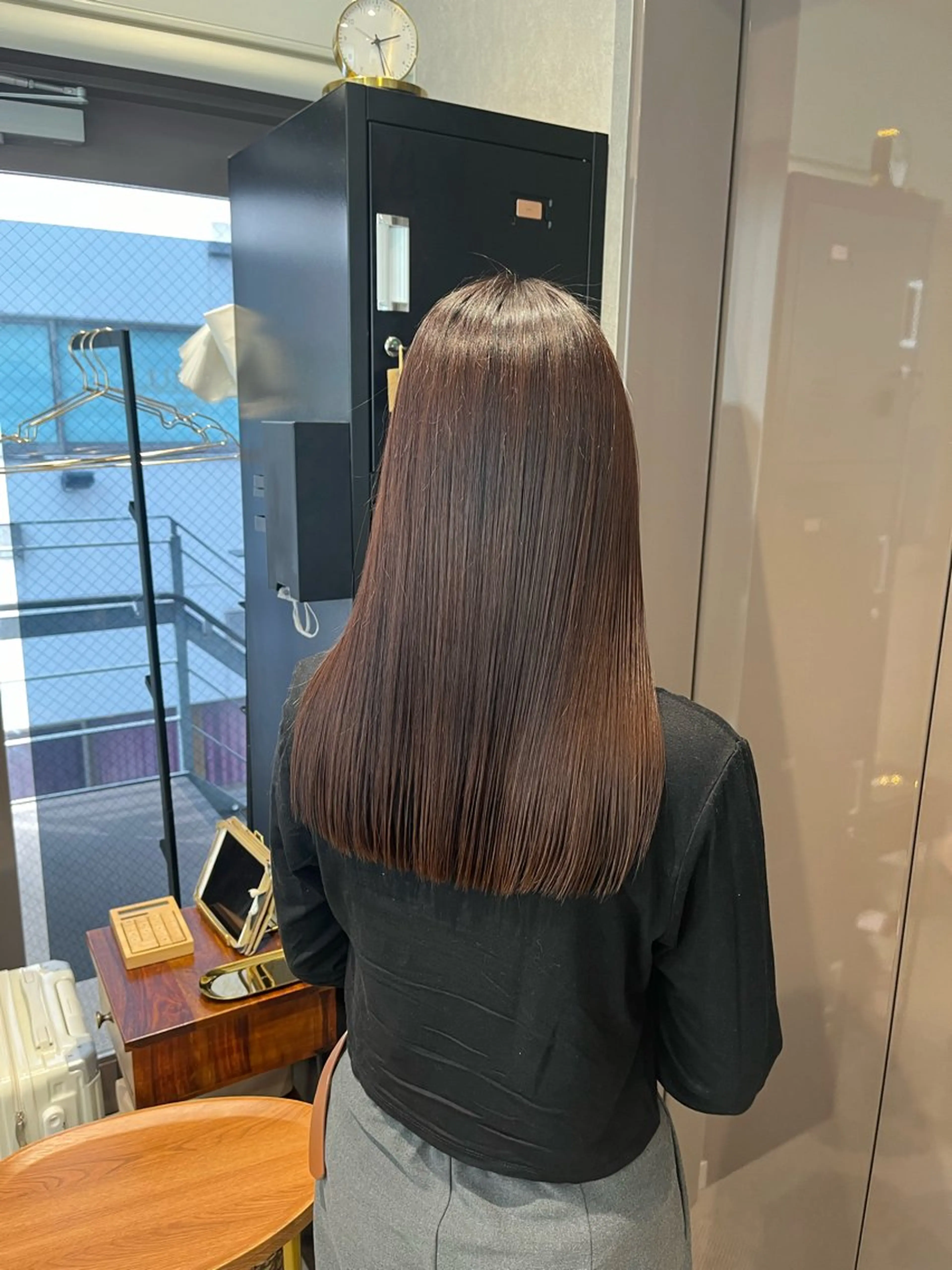 セミロング ヘアカラー QUEなつみ 🕊🫧のヘアスタイル