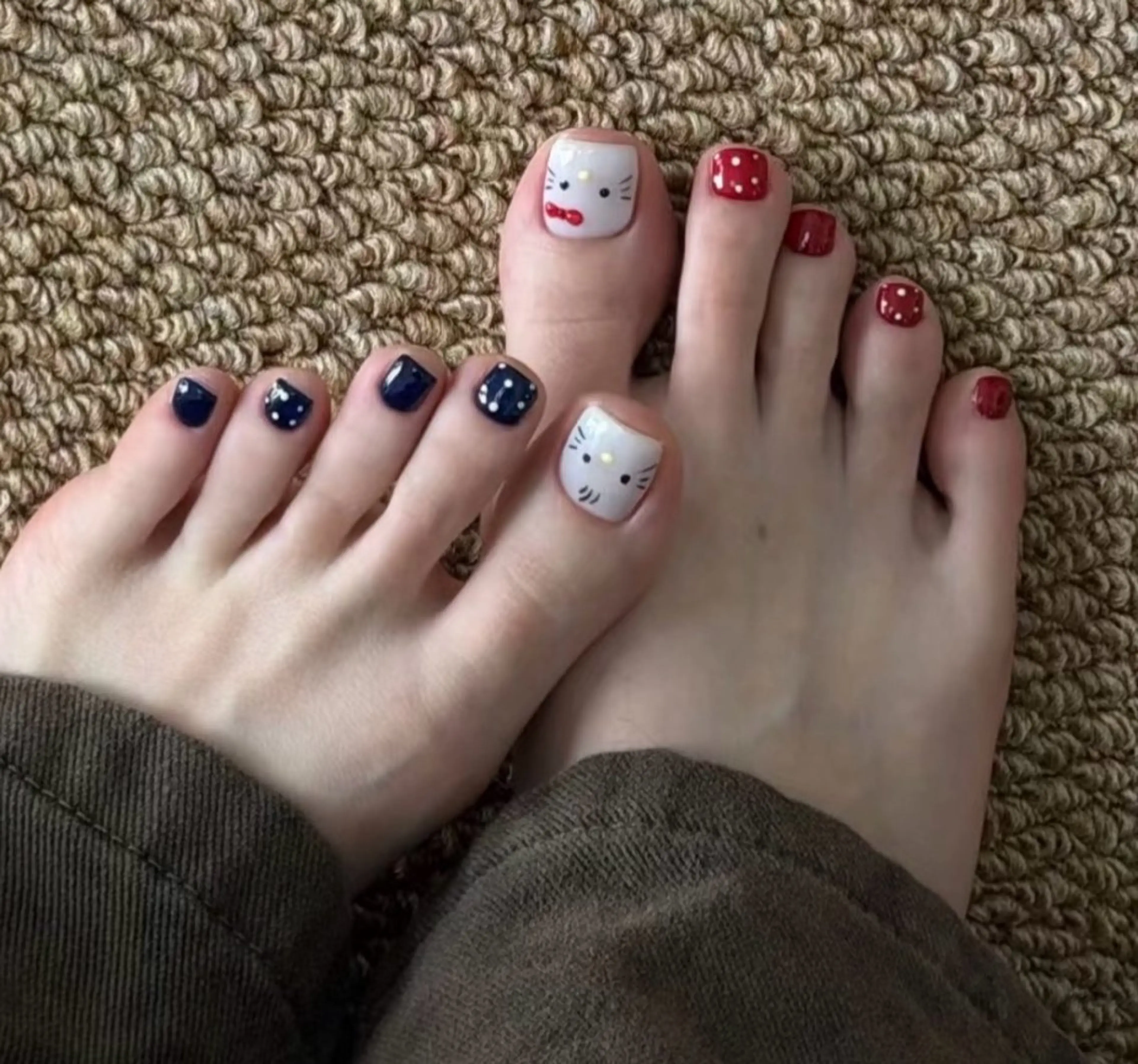 ネイル 桜ネイル フットネイル フレンチネイル グラデーション 氷ネイル・うるうるネイル フットネイル Lynn_ Nailのネイルデザイン