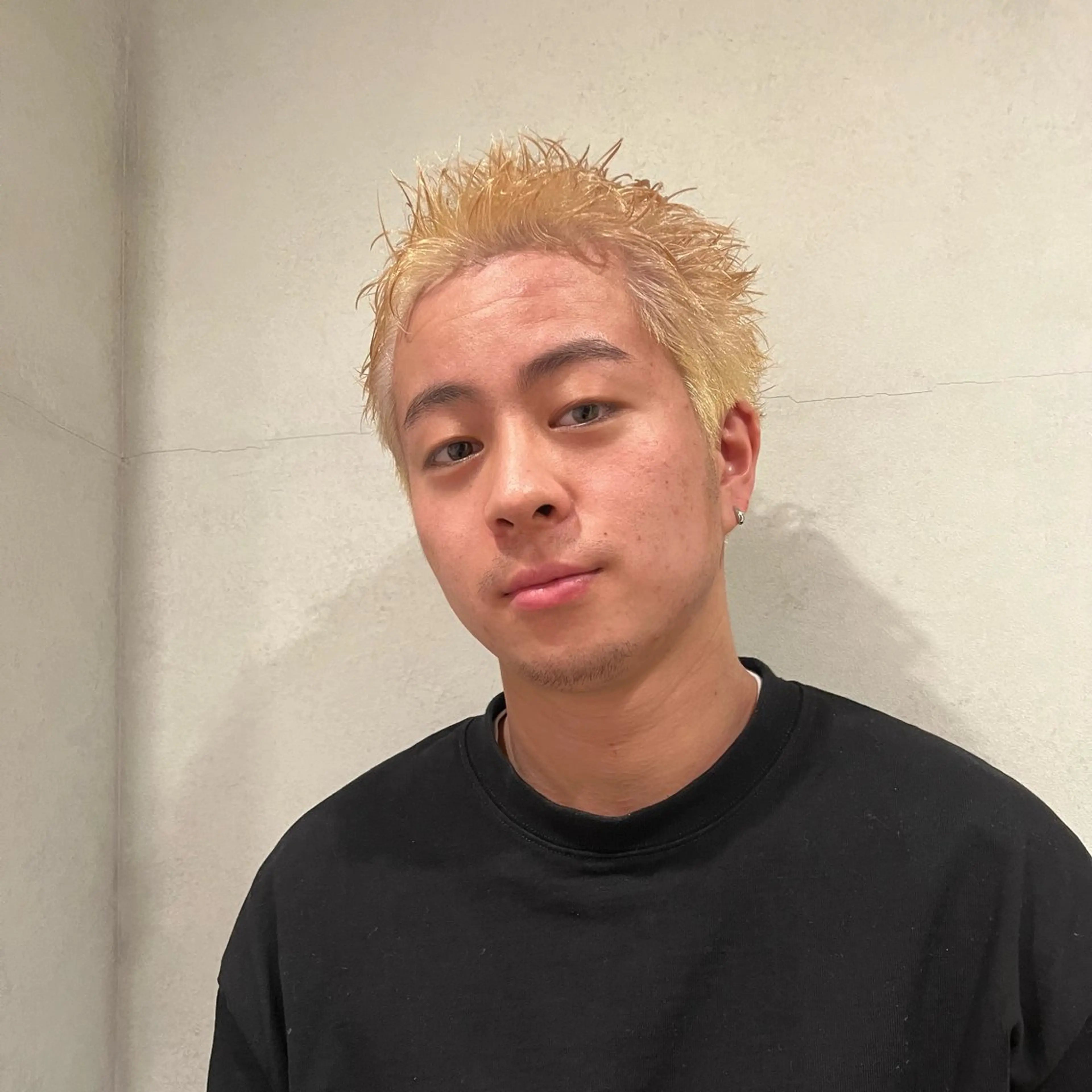 ショート カラー メンズ メンズブリーチ メンズハイトーン ブリーチ ブロンド ハイトーンカラー ヘアカラー 🌿‬ナチュラルヘア /パーマ/蒼真🍃のヘアスタイル