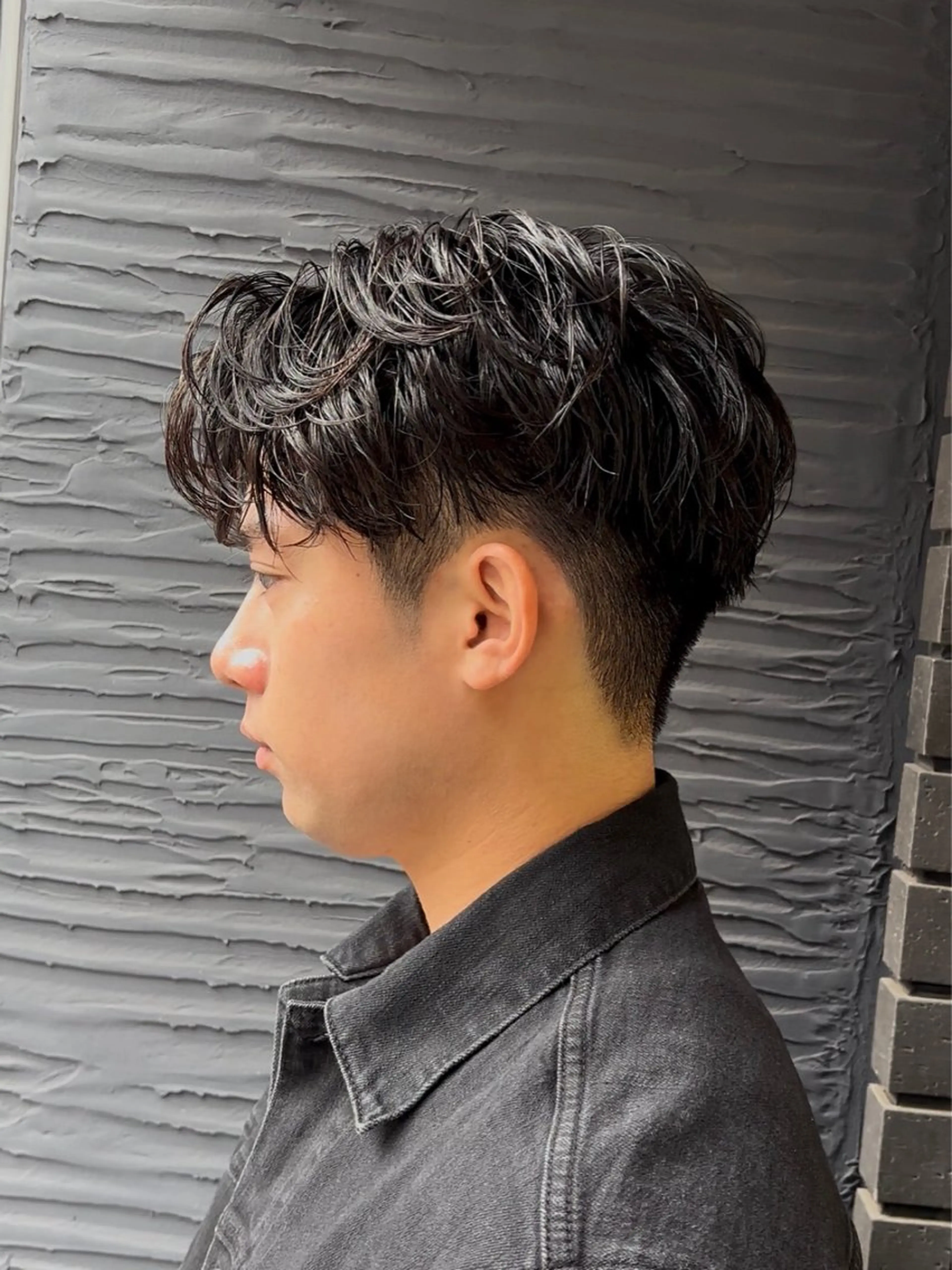 ショート パーマ メンズ フェザーパーマ メンズパーマ ニュアンスパーマ カット パーマ なりたひろと / フェザーパーマのヘアスタイル