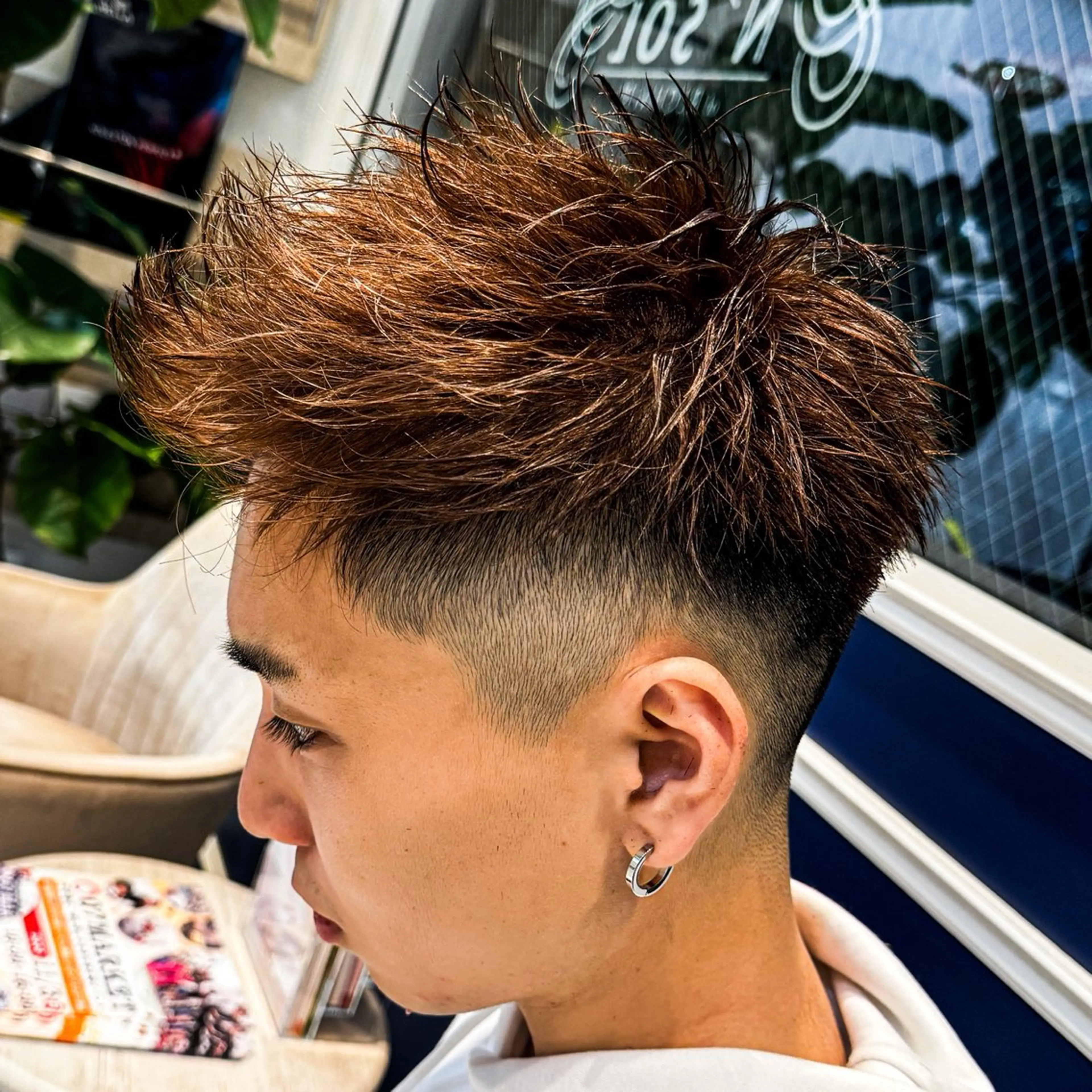 ショート カラー メンズ モヒカン カット 吉田 新平のヘアスタイル