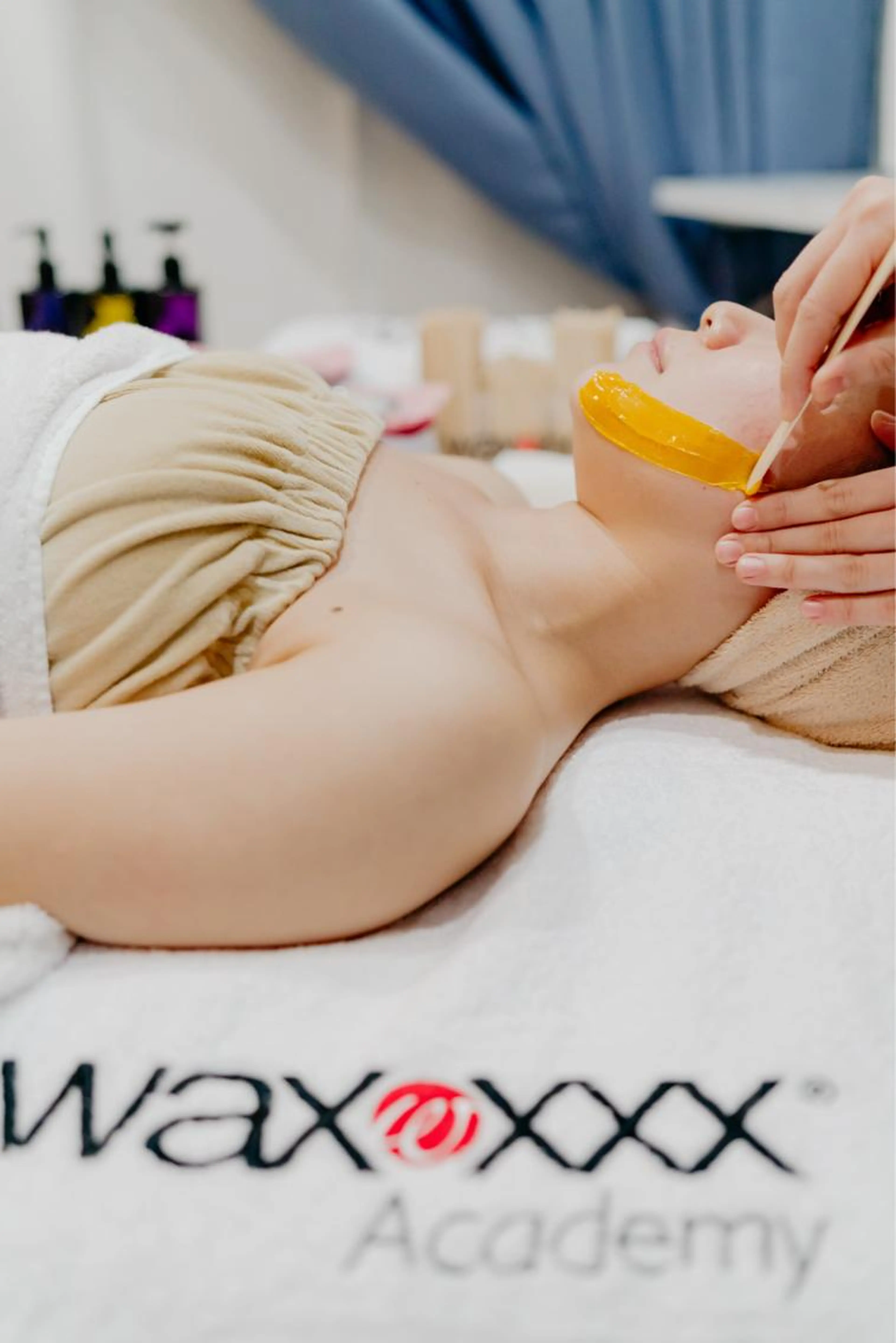 《話題の最新wax》スキンケアフェイシャルwax¥9800→¥5800※顔剃NG!の写真