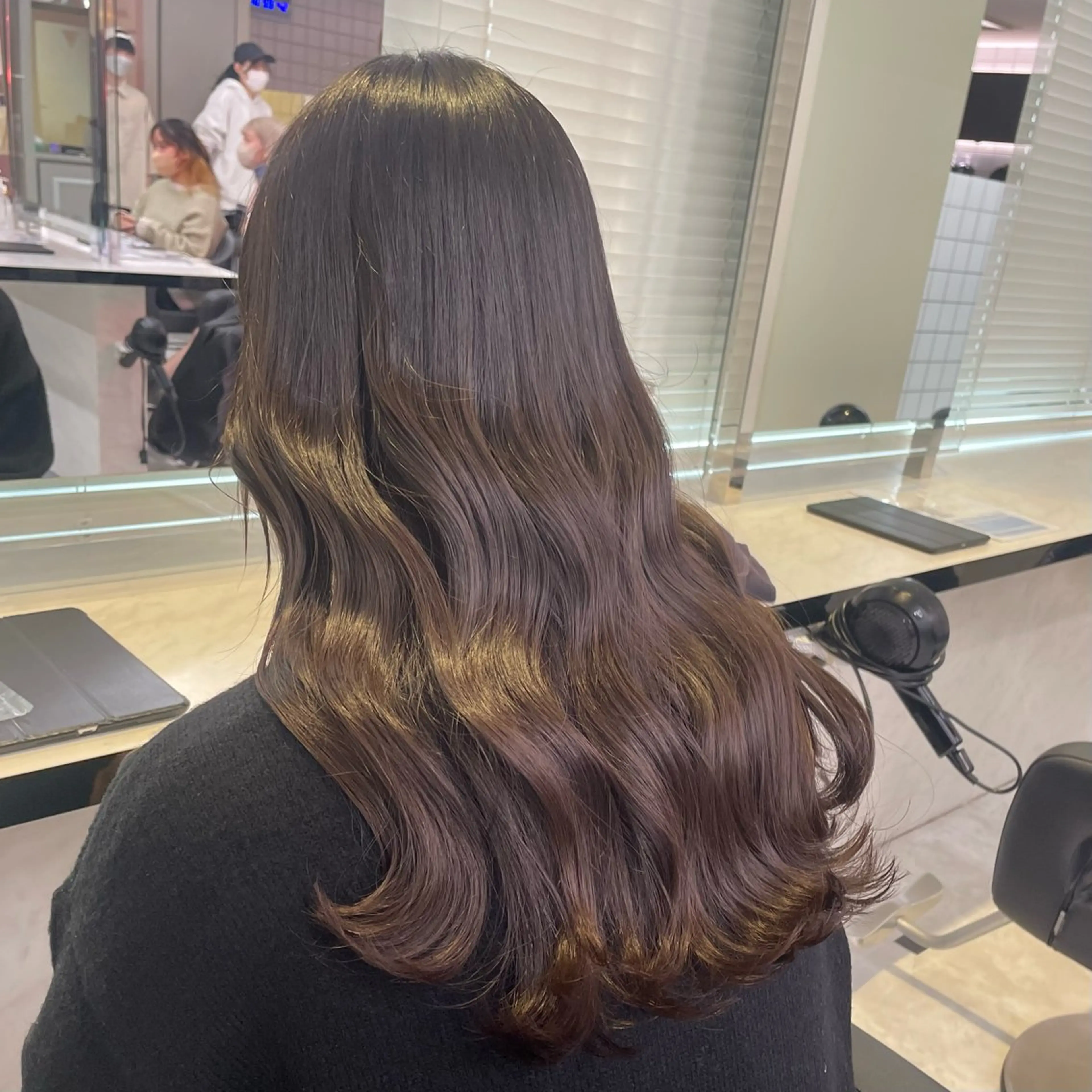 セミロング トリートメント うる艶トレンドヘア 🕊️上野BABYのヘアスタイル