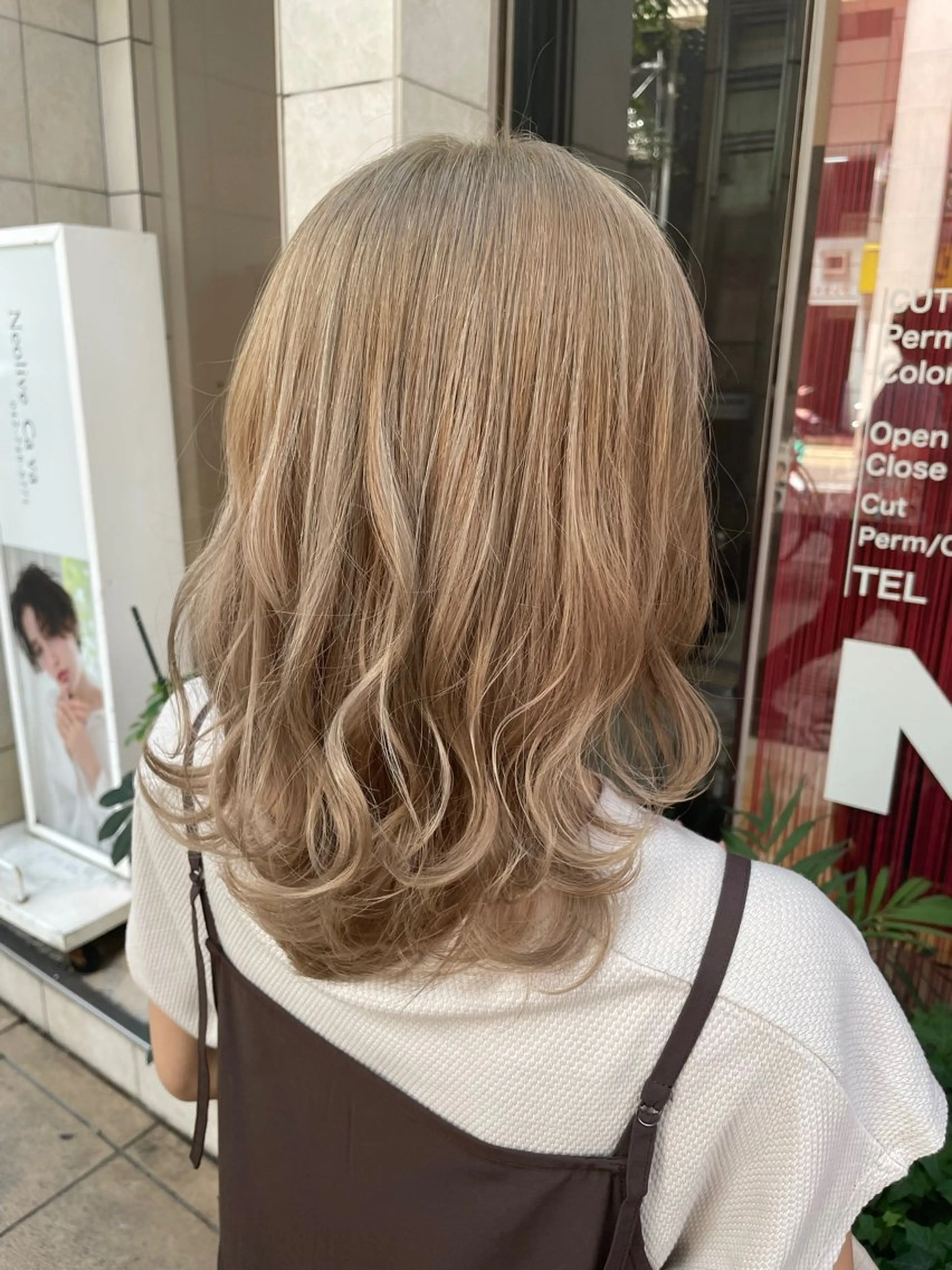 ミディアム カラー 透け感カラー🌿 小島 りなのヘアスタイル