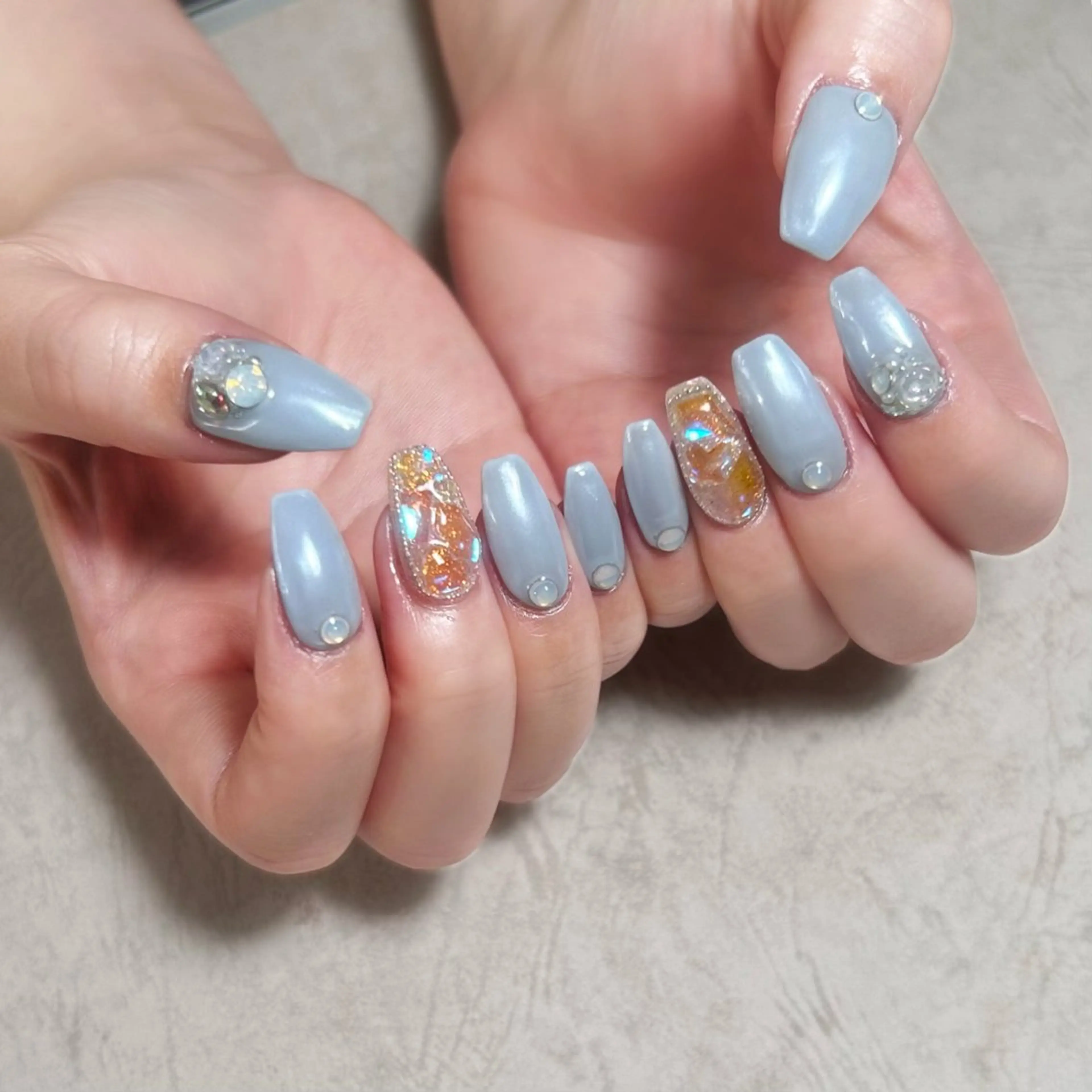 ネイル オーロラネイル ブルー ハンドネイル muum_nail 新宿2分 三丁目1分のネイルデザイン