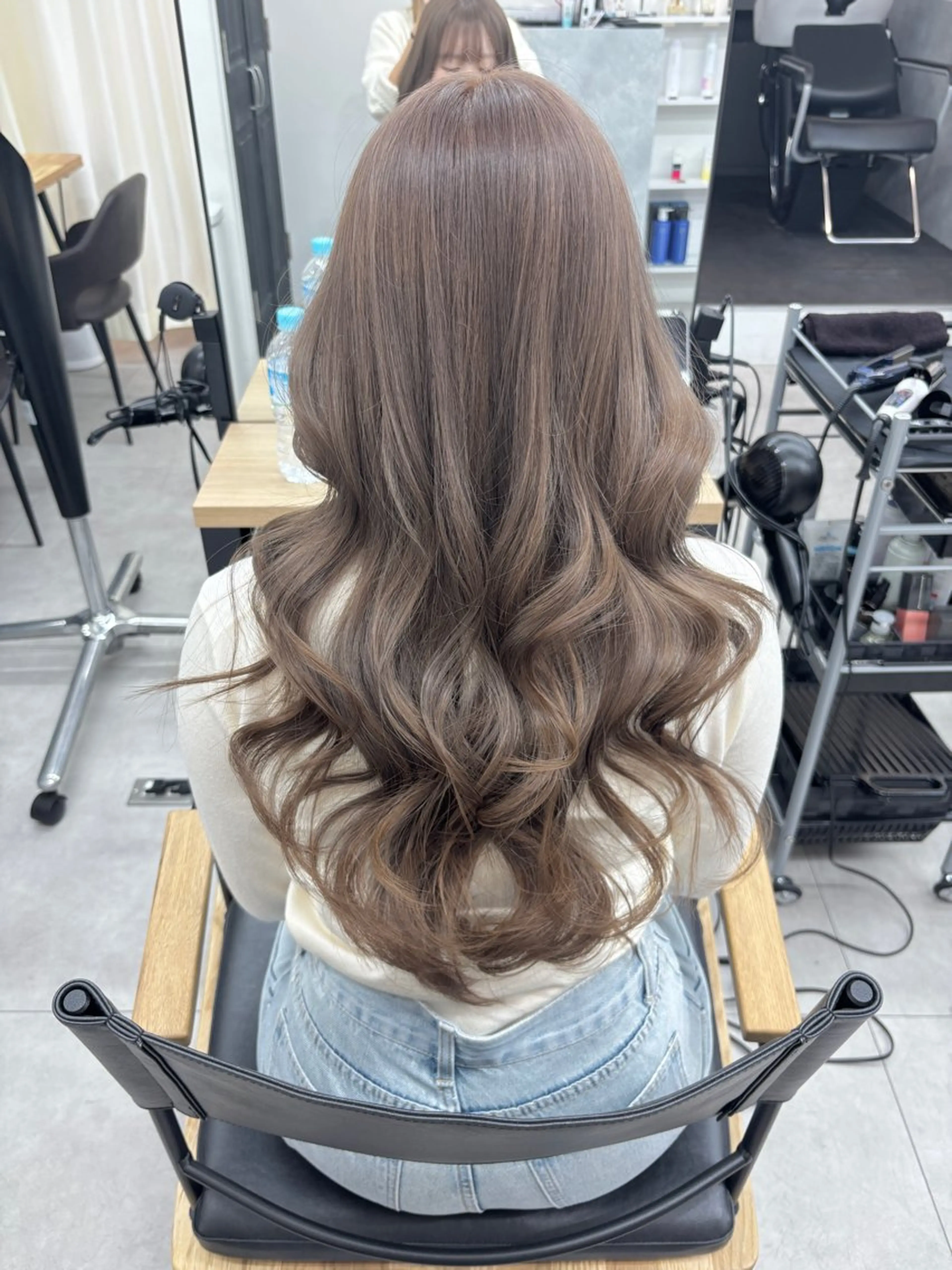 ロング カラー ベージュカラー ミルクティーベージュ ヘアカラー ハイトーンカラー 🦋yuri🦋のヘアスタイル