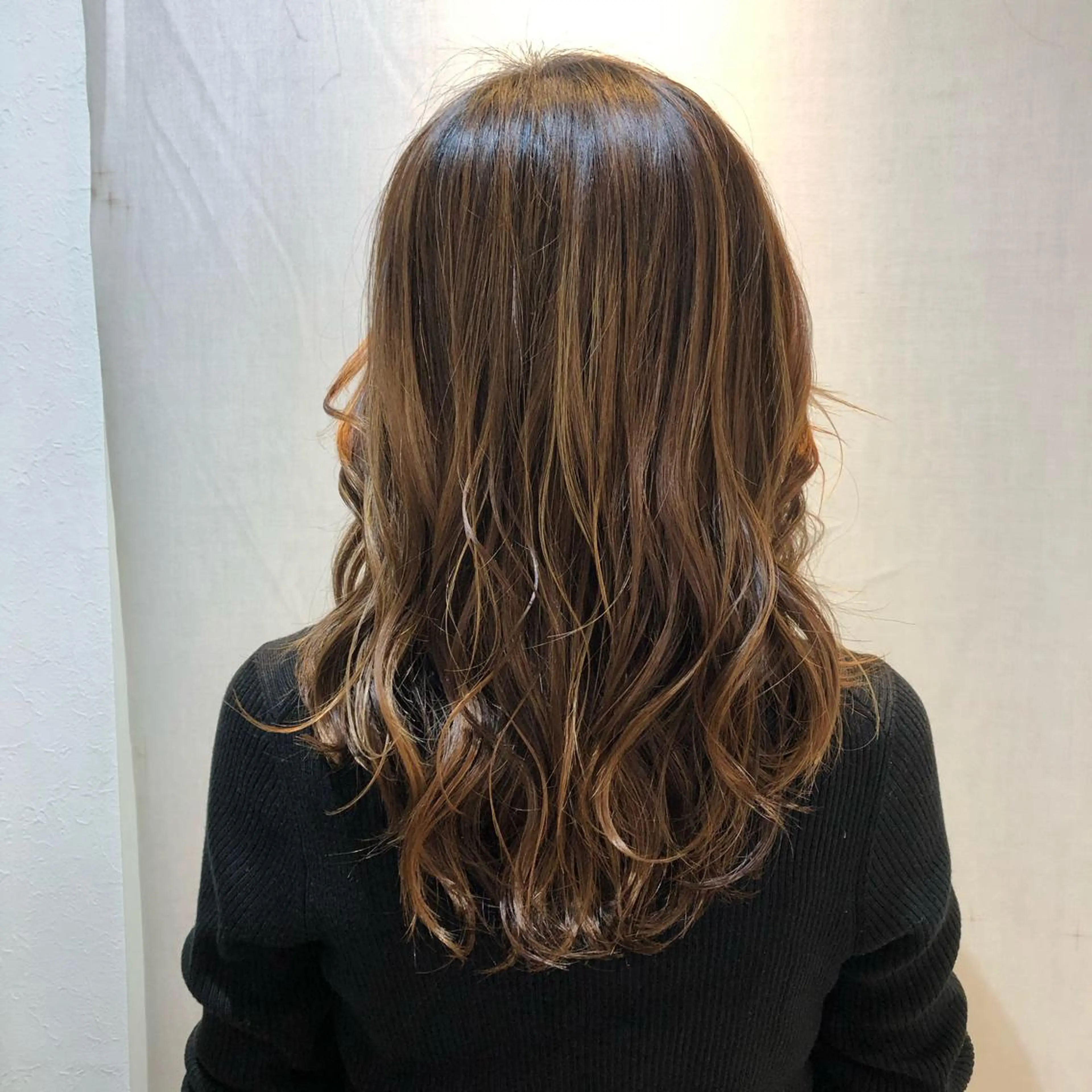 ミディアム 鶴﨑 美優亜のヘアスタイル